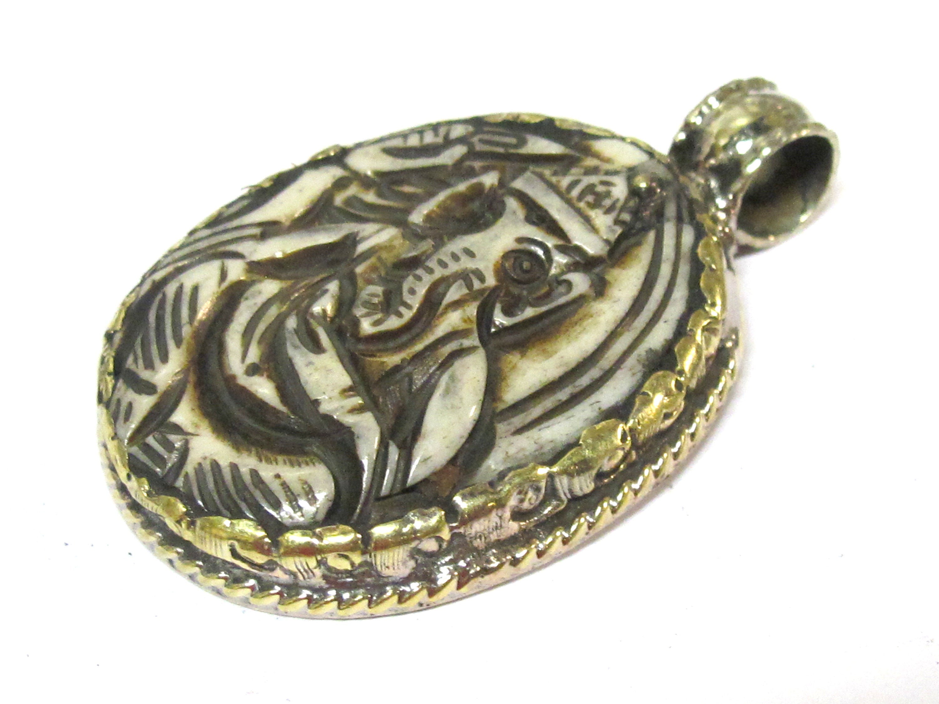 1 Pendant - Intricate carved ethnic Hindu Lord Ganesha recycled cattle bone pendant with floral carving on reverse side - PB007P