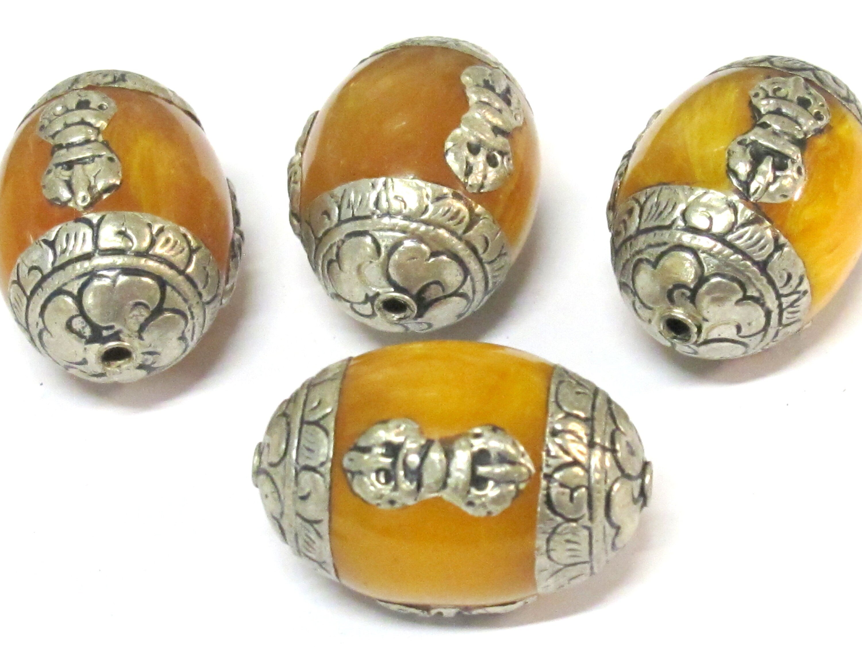 1 bead - Large Tibetan honey copal resin capped bead with tibetan silver dorje vajra symbol - BD121B