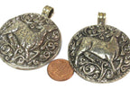 1 Pendant - Gorgeous Tibetan silver repousse Deer pendant with reverse side detailed carving design from Nepal - PM351F