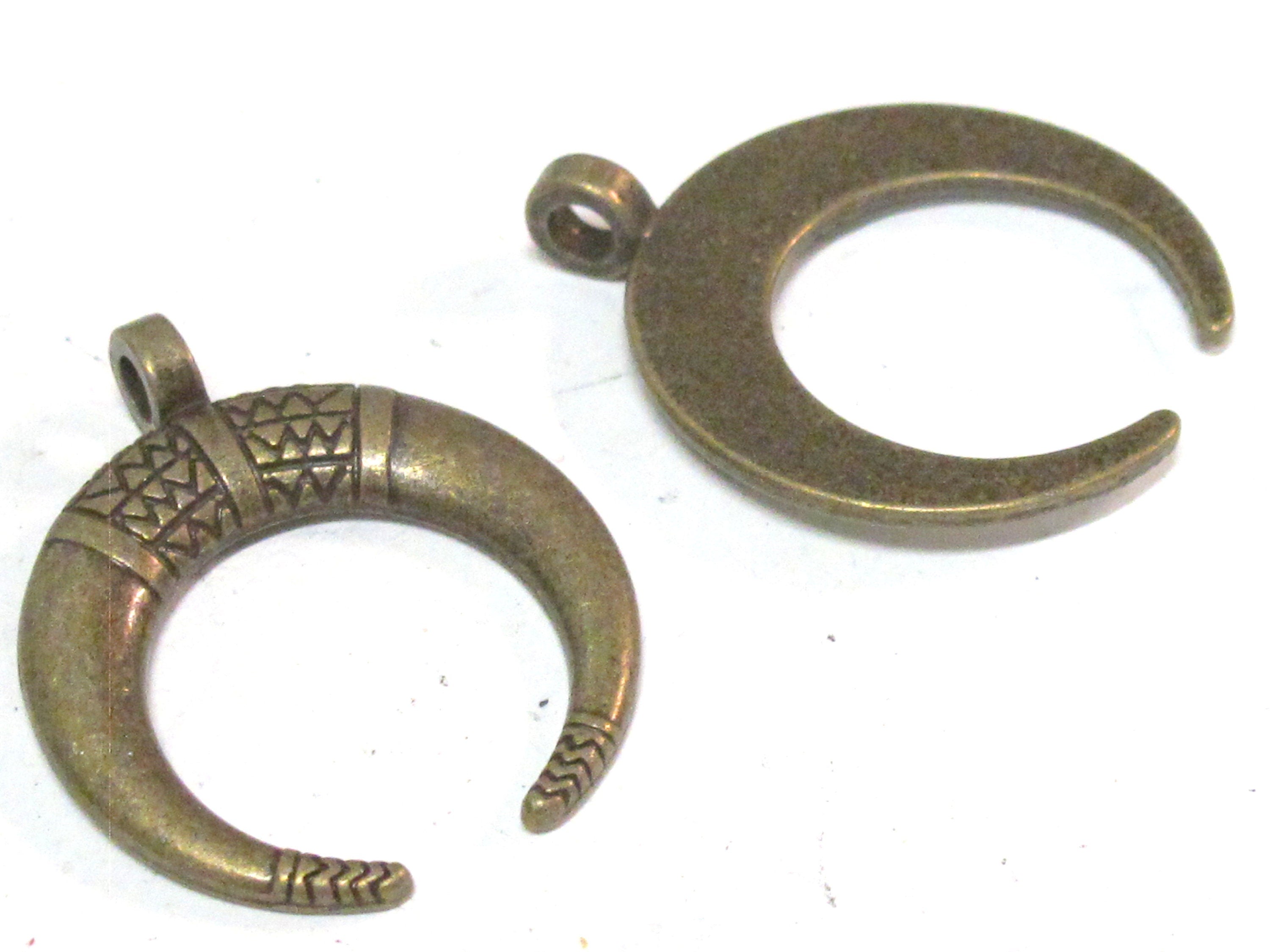 6 charms- Crescent moon shape charm pendants supply brass color - CM201K