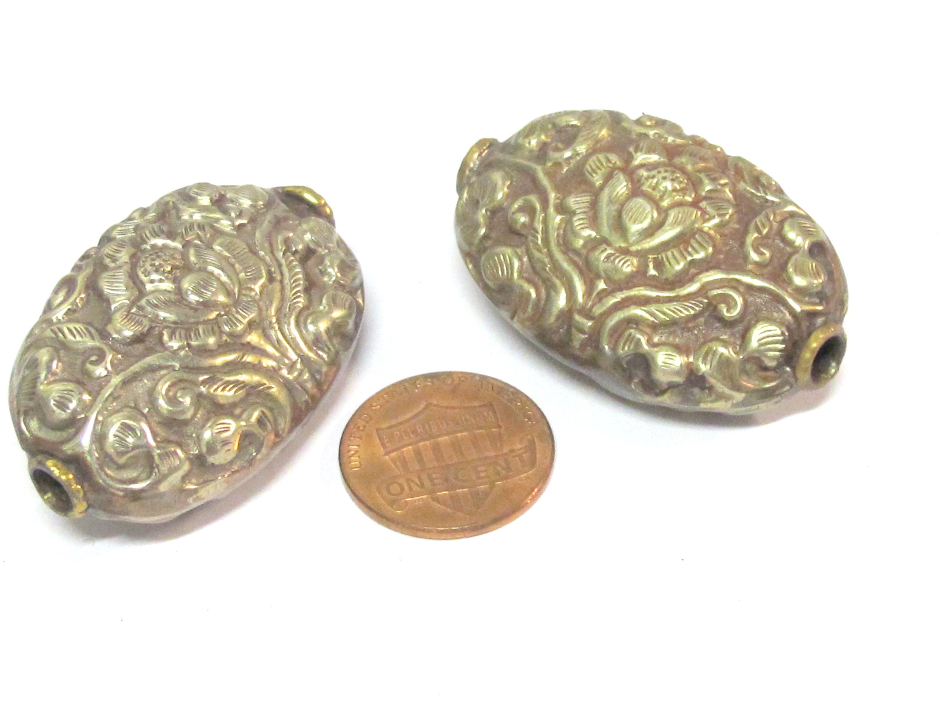 1 Bead - Large oval shape Tibetan repousse antiqued finish Lotus floral design reversible focal pendant bead - BD642