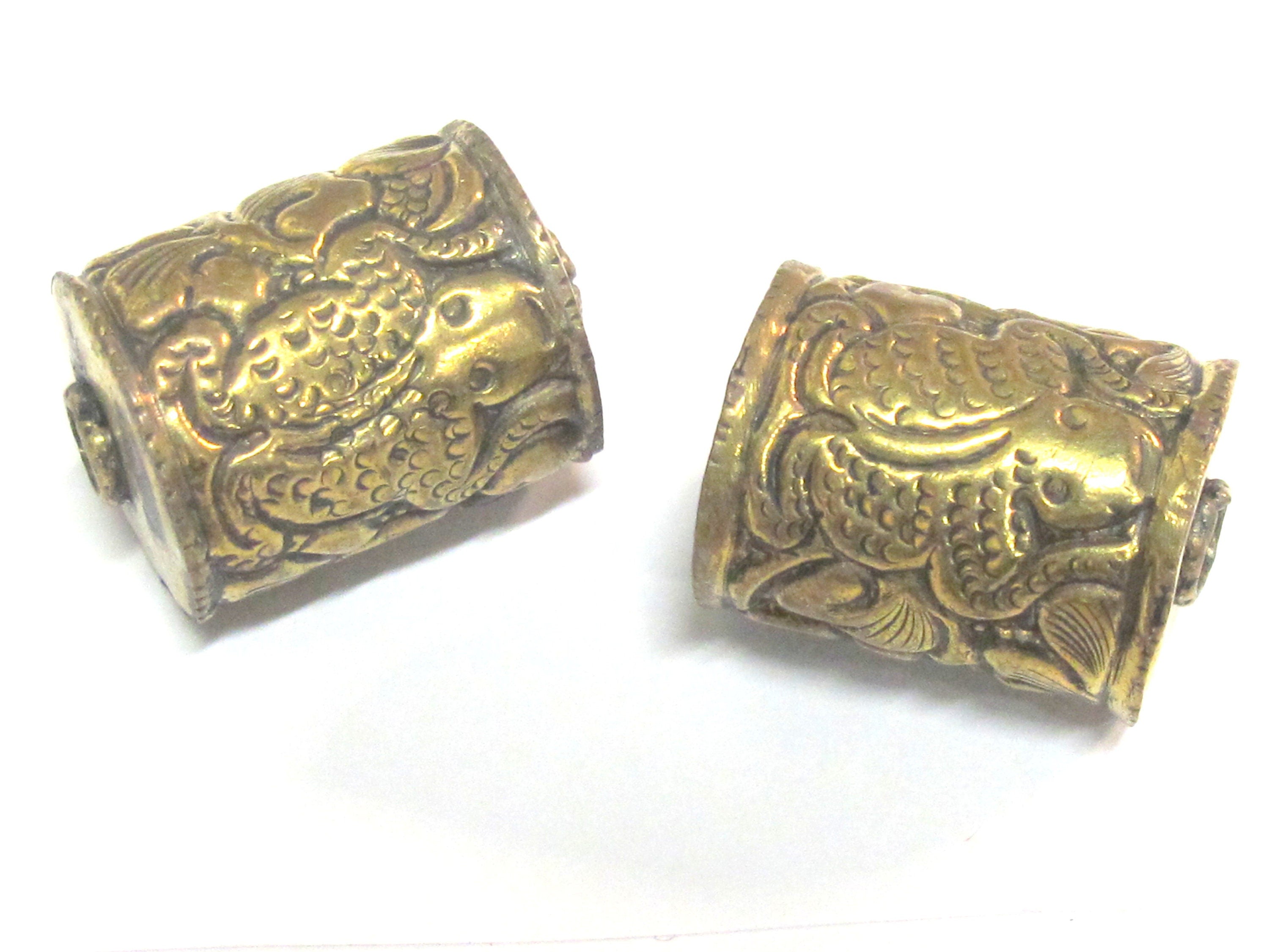 1 BEAD - Tibetan brass bead with frog repousse design - BD893C