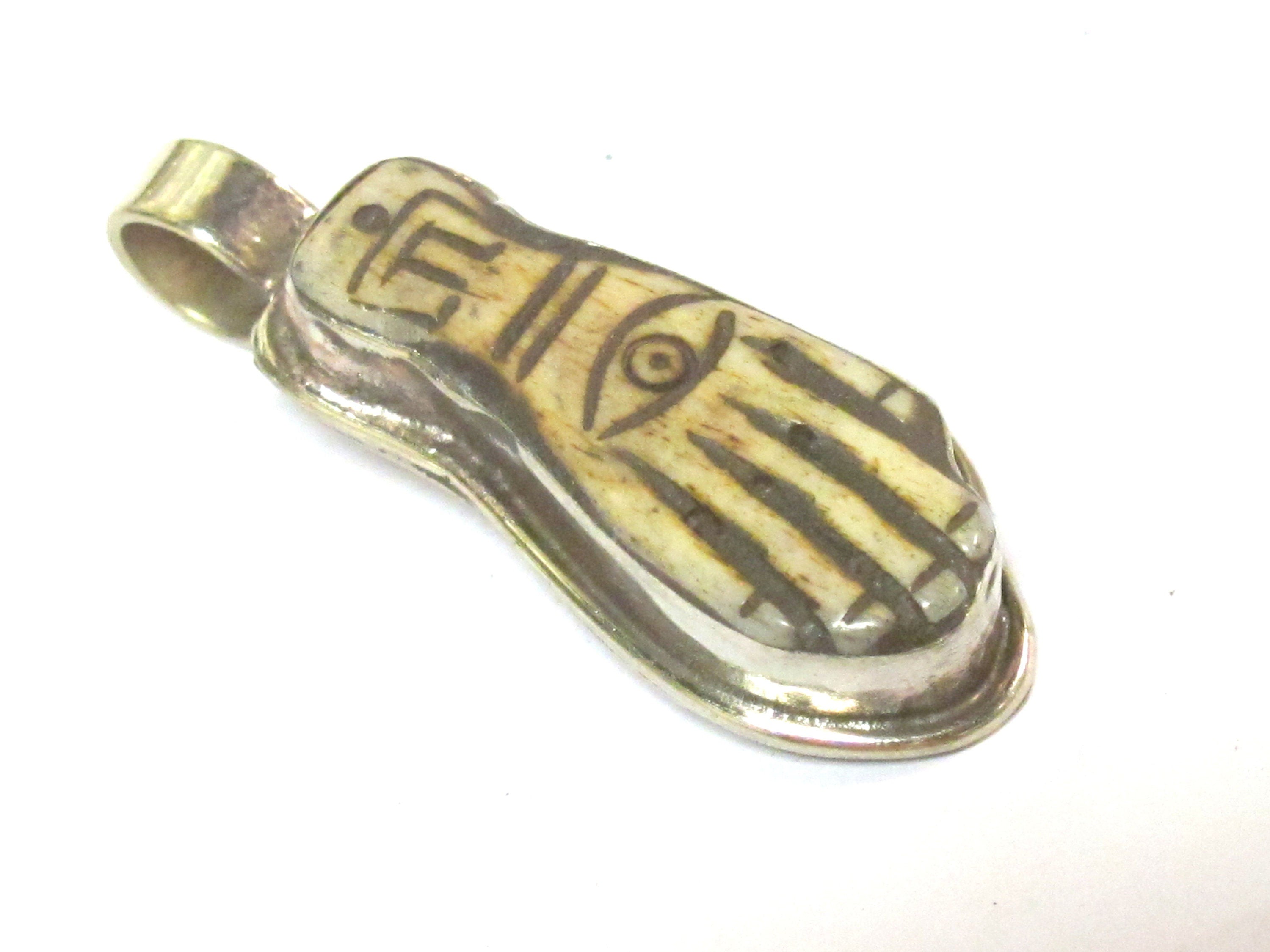 1 Pendant - Ethnic Tibetan cream color carved Buddha hand eye bone pendant Nepal - PB116