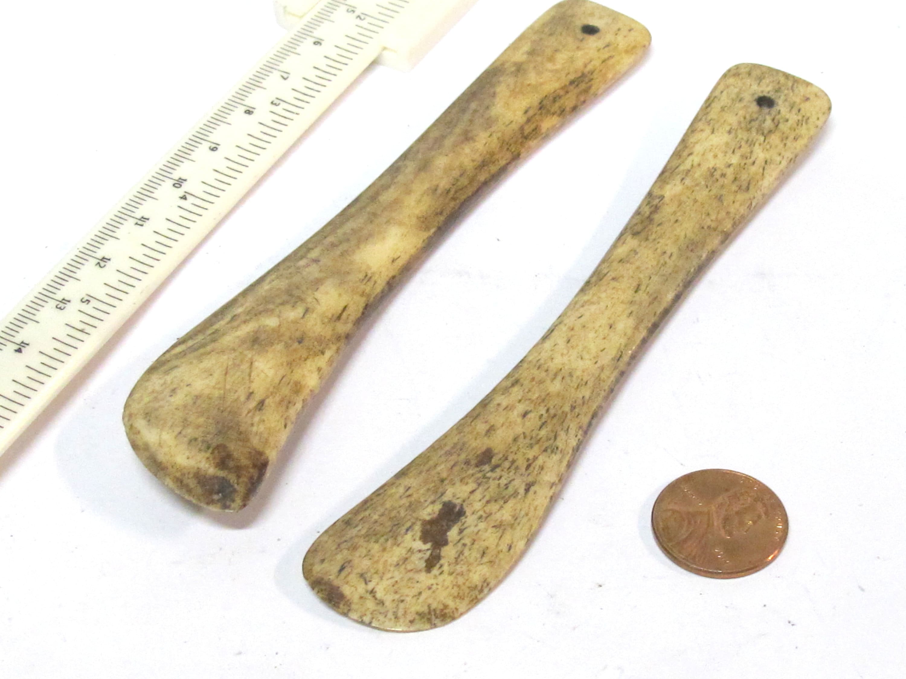 1 pendant - Long large size ethnic tribal design recycled cattle bone pendant - PB117