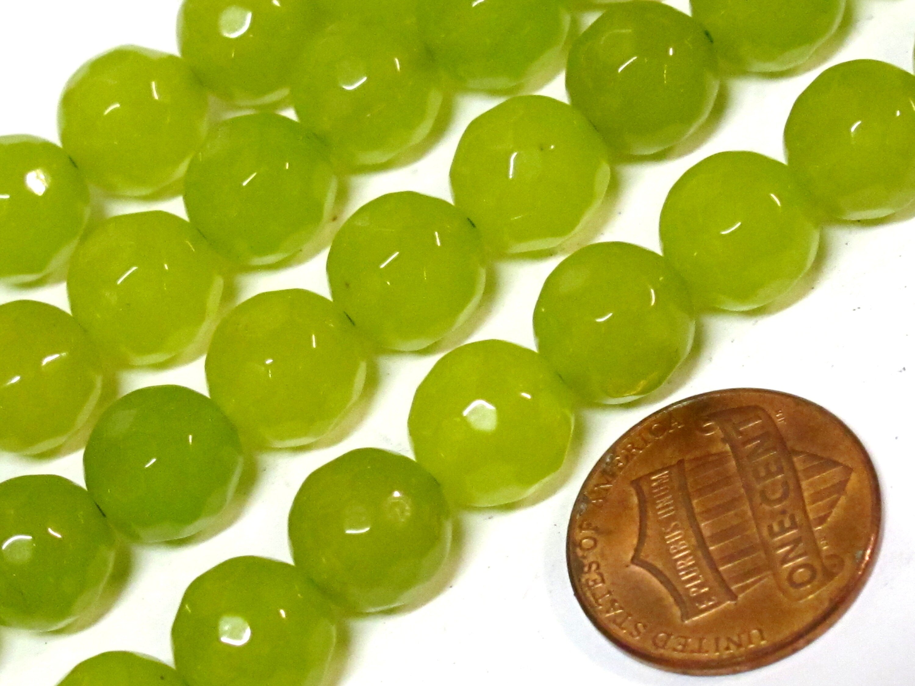 10 BEADS - Faceted lime green color dyed jade faceted gemstone beads 10 mm - GM252L