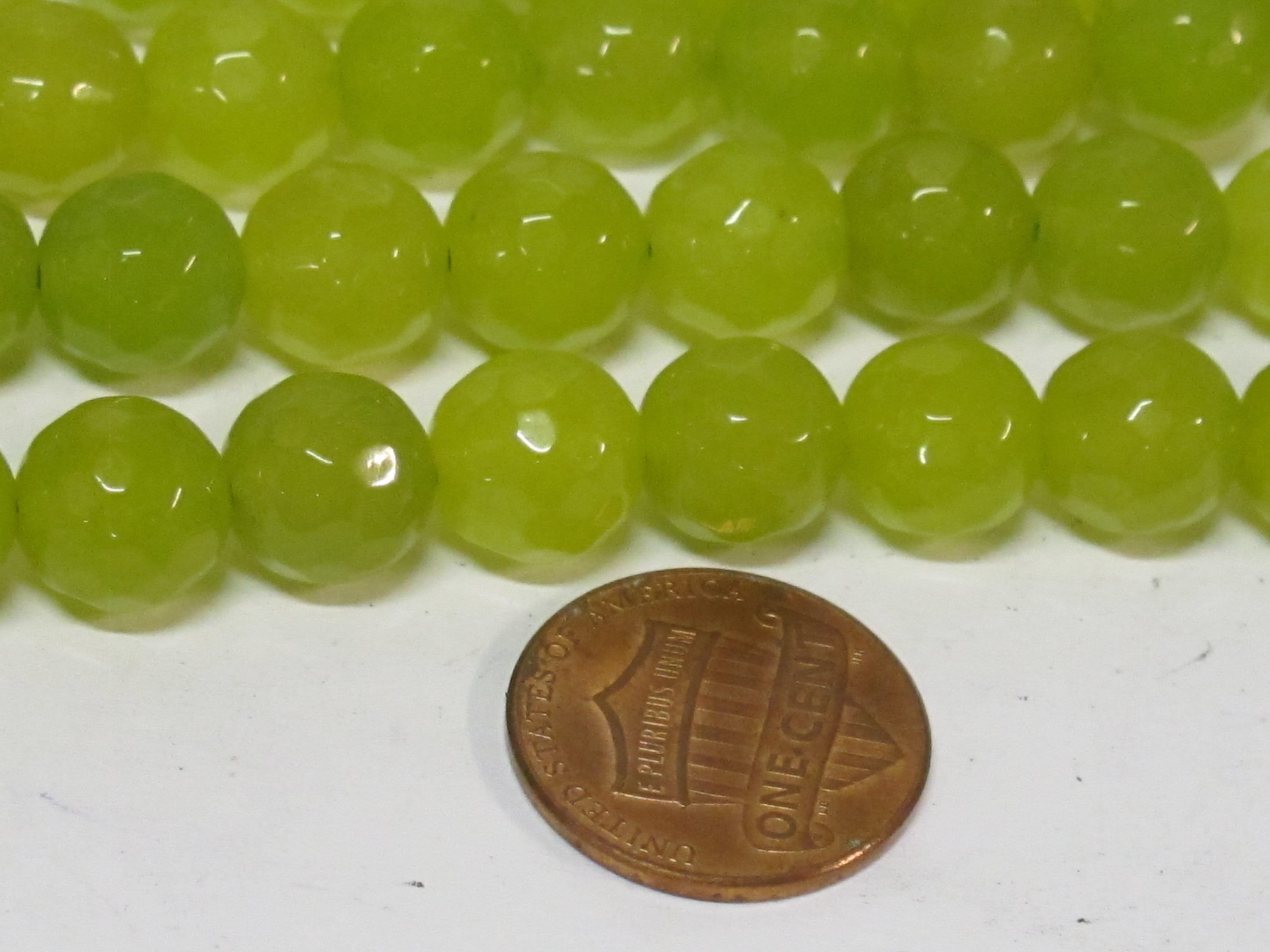 10 BEADS - Faceted lime green color dyed jade faceted gemstone beads 10 mm - GM252L