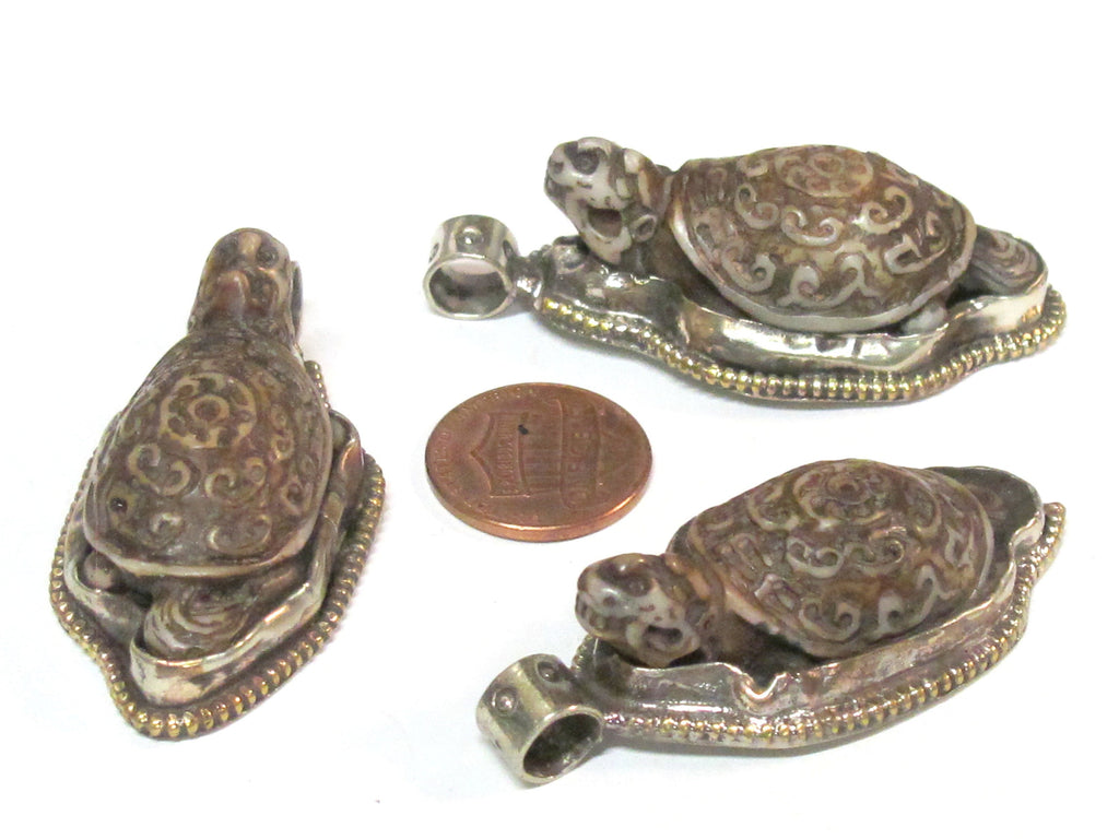 1 Pendant - Tibetan brown color carved Bone turtle tortoise design pendant with floral carving on reverse side - PB013D