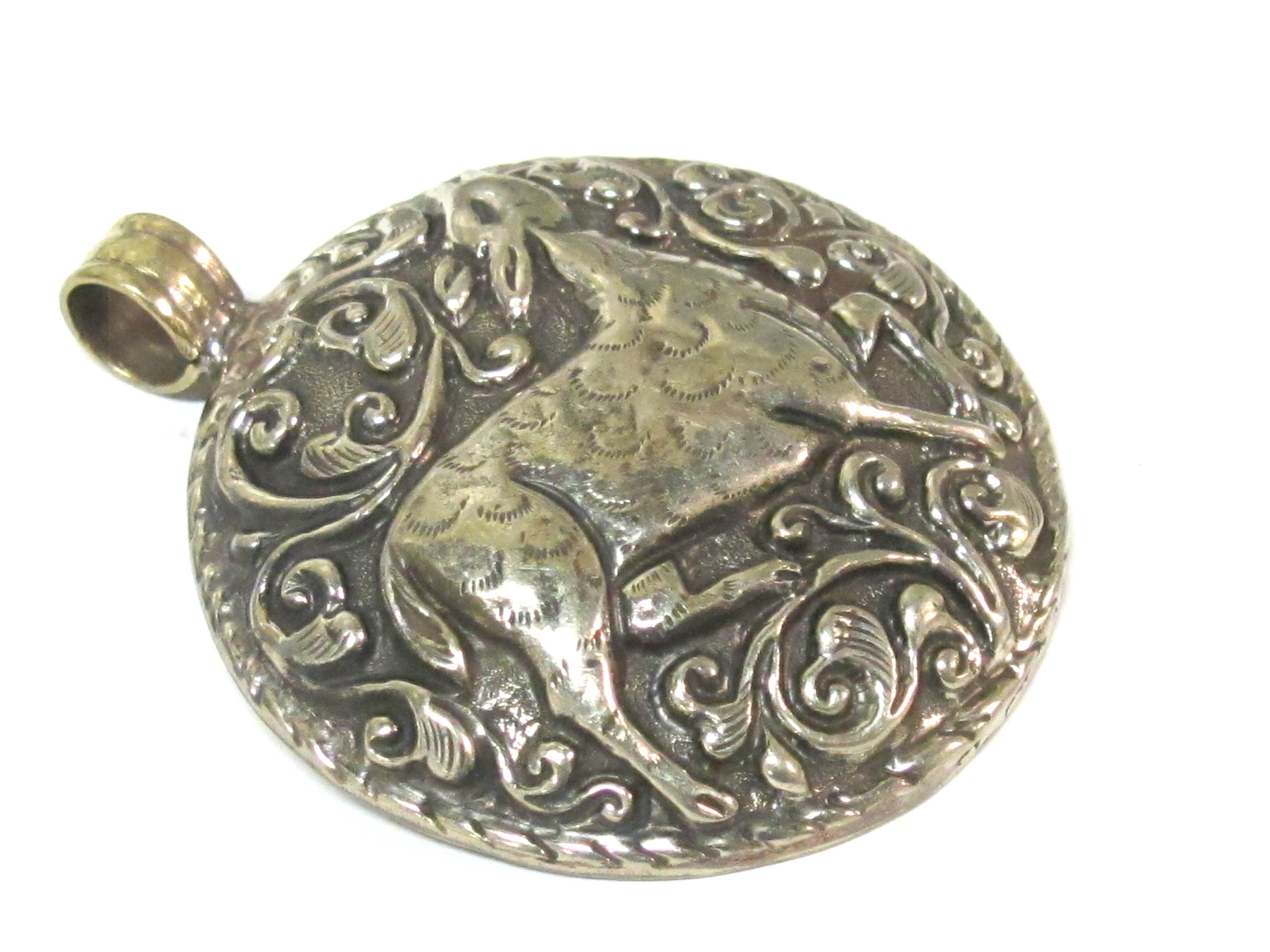 1 Pendant - Gorgeous Tibetan silver repousse Deer pendant with reverse side detailed carving design from Nepal - PM351F