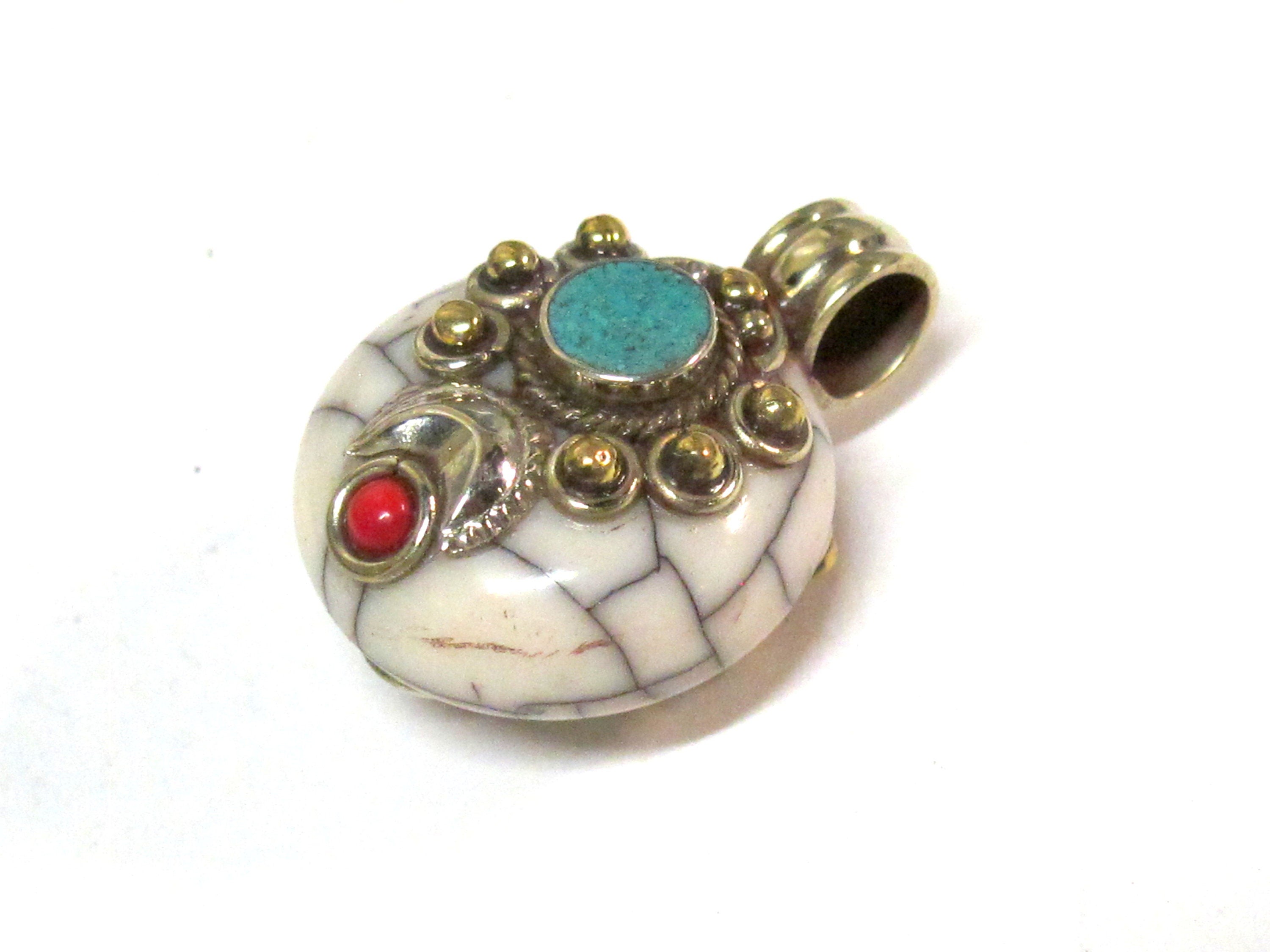 Reversible Tibetan Nepal small size white color crackle resin pendant with brass and turquoise inlay jewelry making supply - PM394B