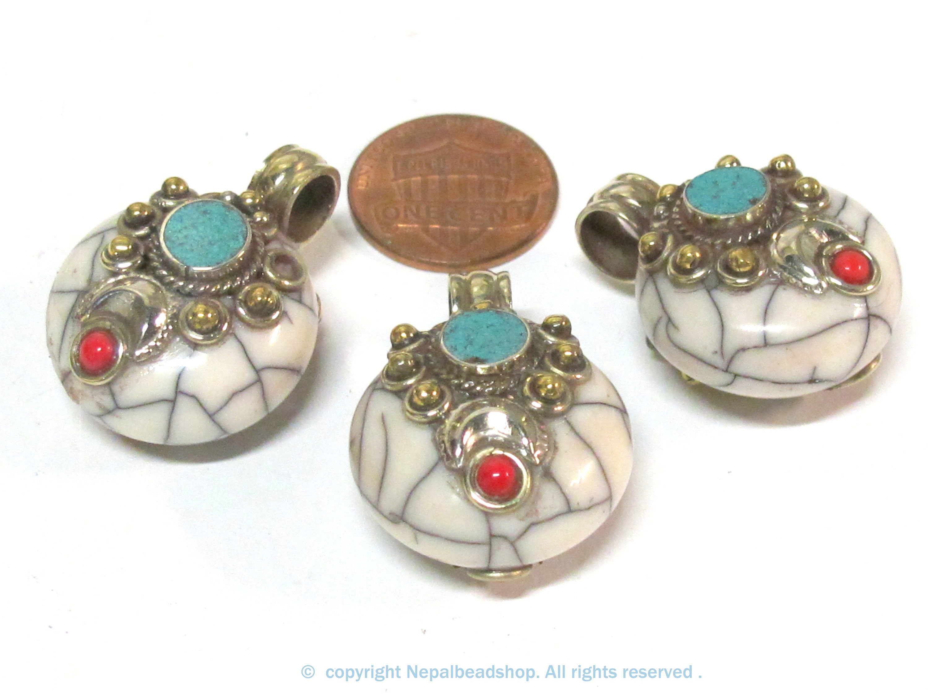 Reversible Tibetan Nepal small size white color crackle resin pendant with brass and turquoise inlay jewelry making supply - PM394B