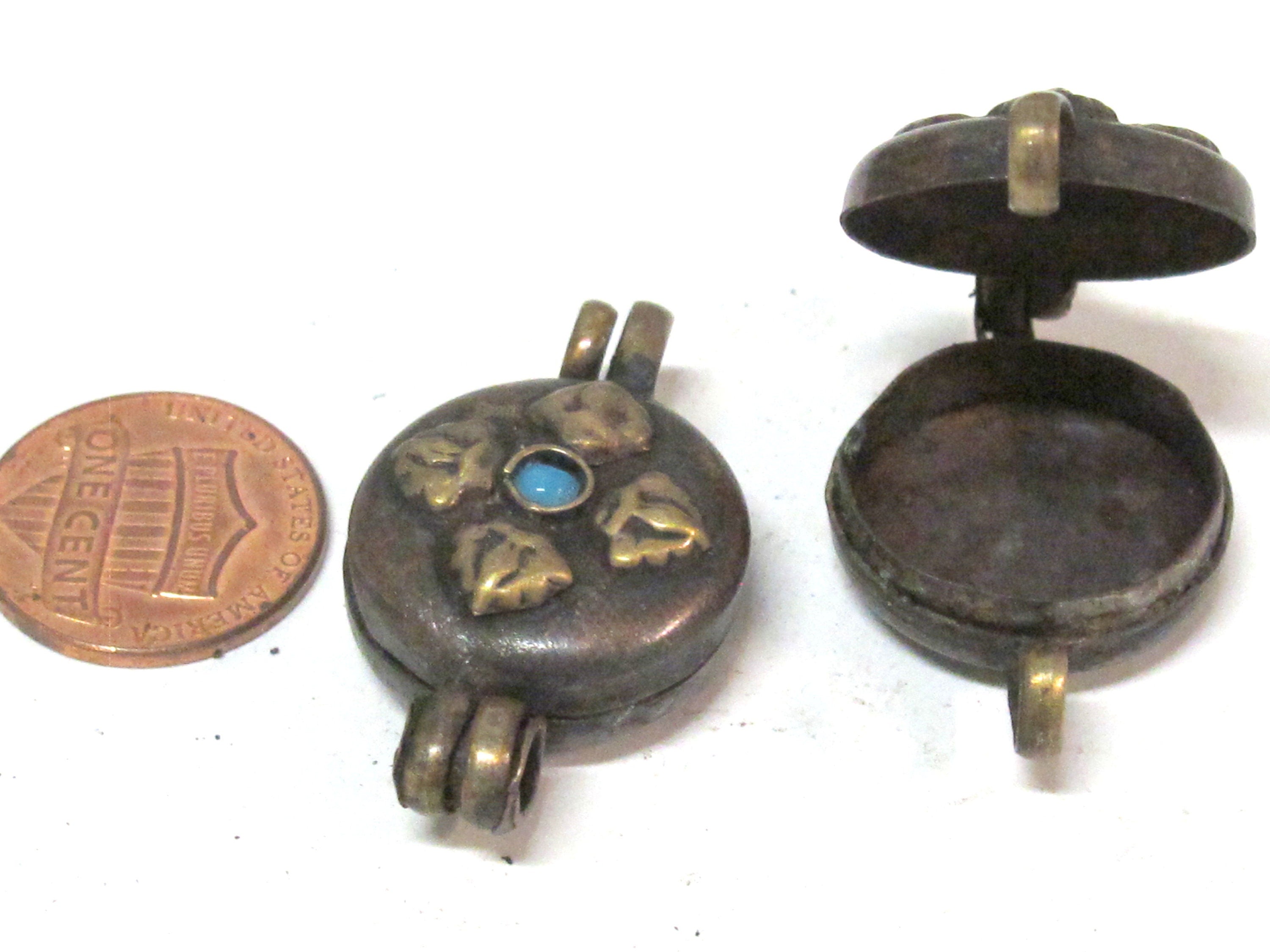 1 Pendant - Small size Tibetan Nepal double dorje prayer kalamantra box rustic finish copper pendant - PM306C