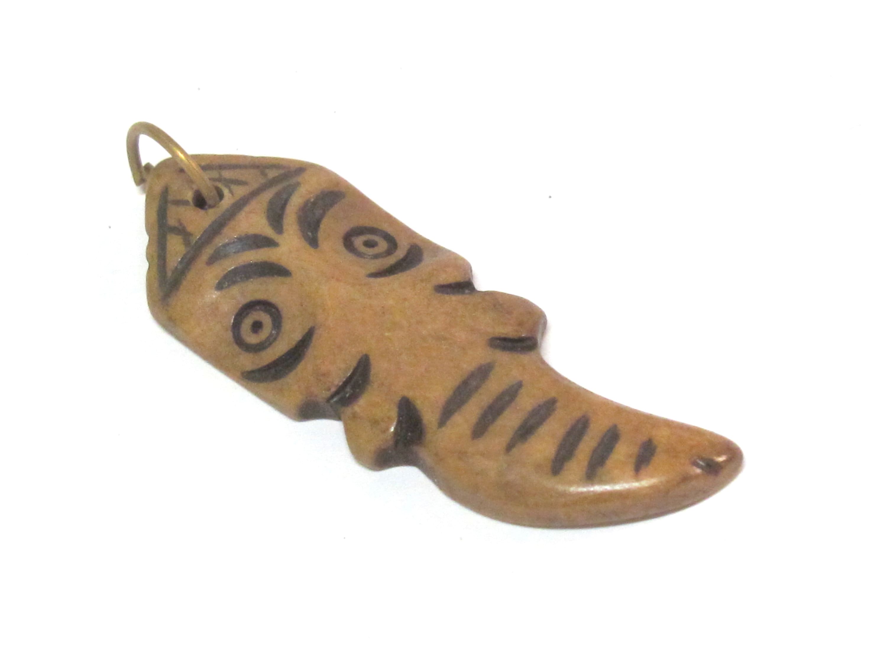 1 Pendant - Ganesha intricately carved recycled cattle recycled cattle bone pendant - PB083K