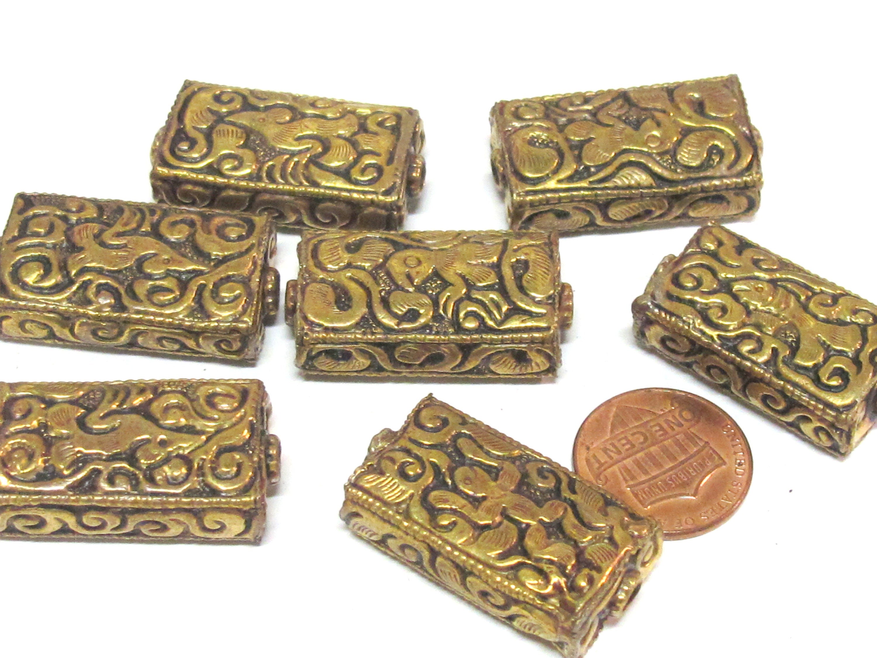 4 beads lot - Rectangular cube shape Tibetan brass repousse random mix floral animal bird carving beads Nepal - BD631K