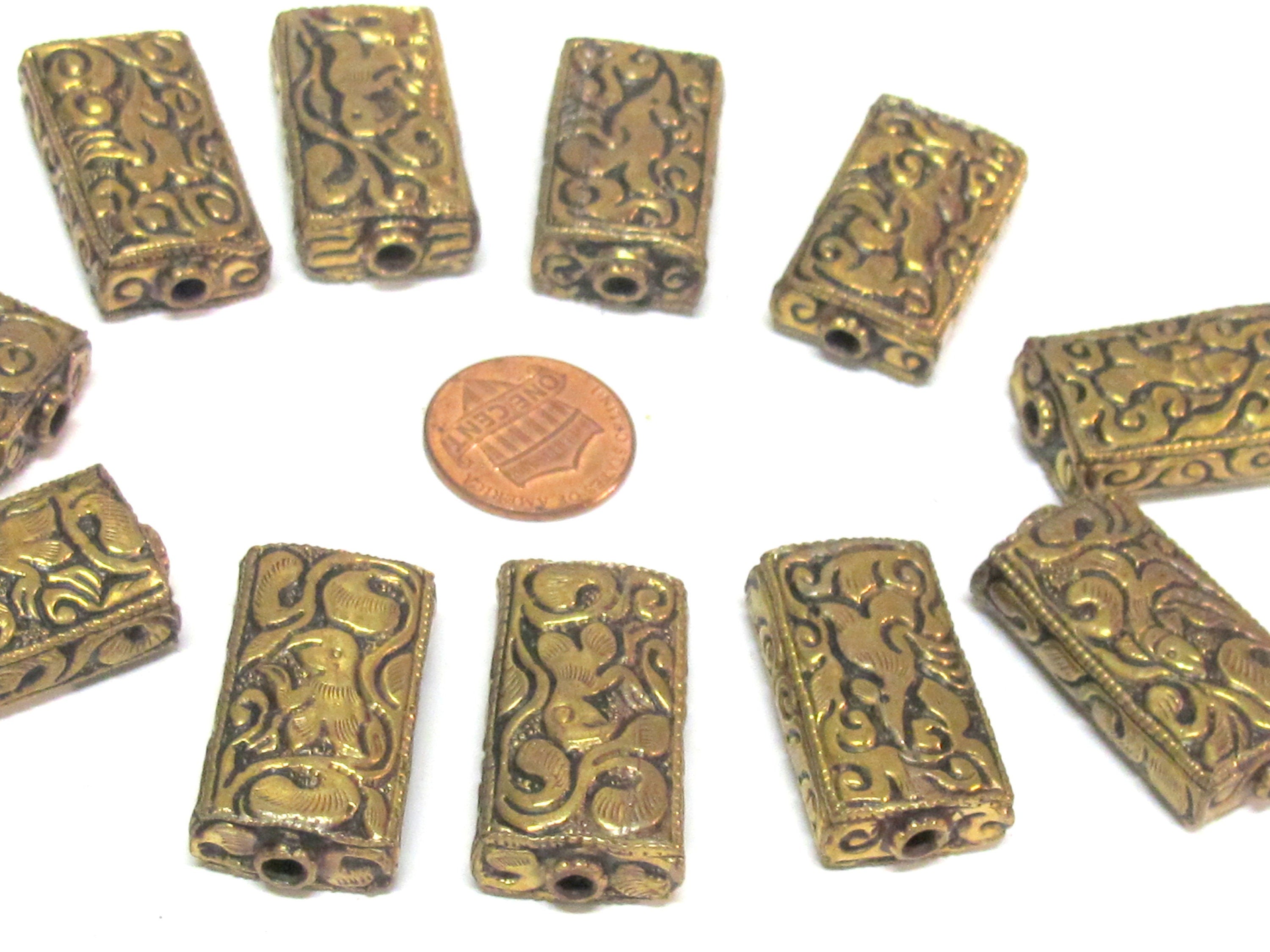 4 beads lot - Rectangular cube shape Tibetan brass repousse random mix floral animal bird carving beads Nepal - BD631K