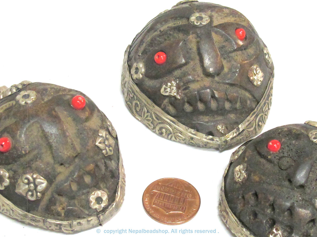 1 Pendant - Unique large tribal carved face recycled cattle bone pendant from Nepal encased in tibetan silver color carved bail - PB118A