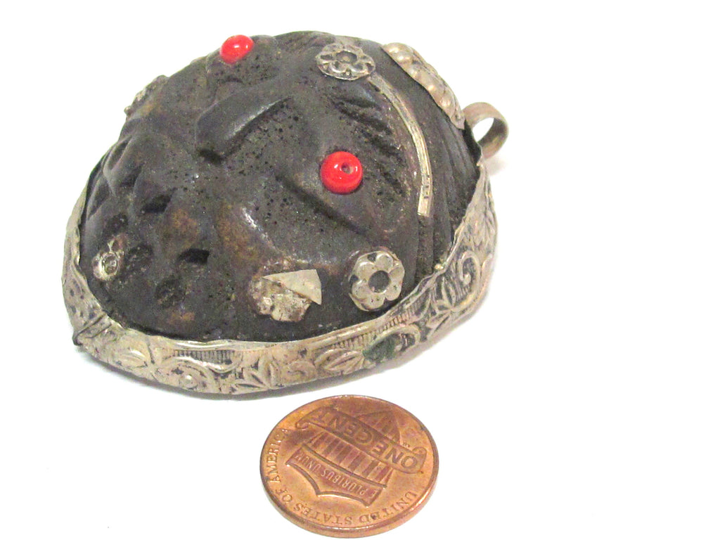 1 Pendant - Unique large tribal carved face recycled cattle bone pendant from Nepal encased in tibetan silver color carved bail - PB118A