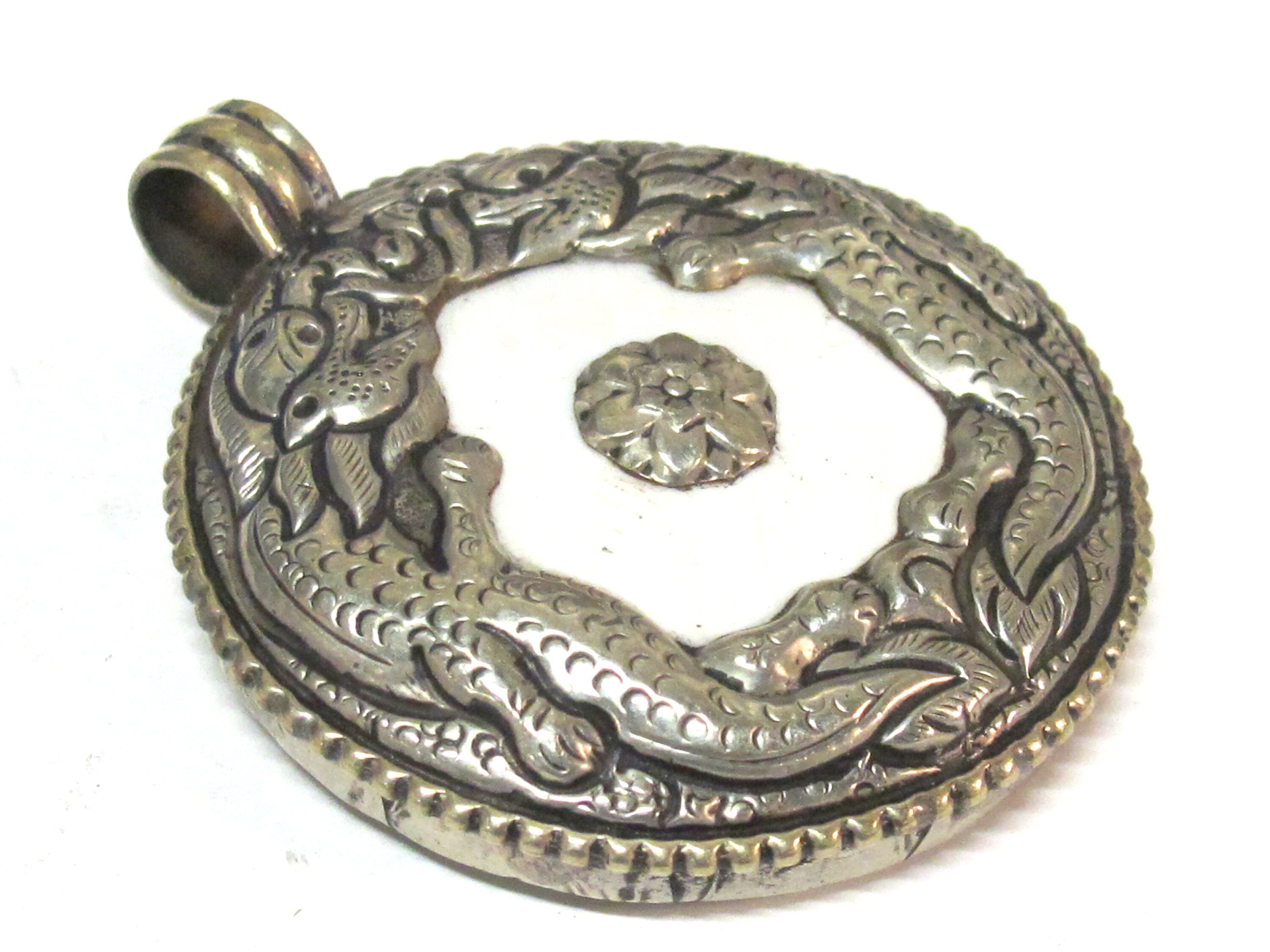 Tibetan pendants - Exotic naga conch shell Tibetan antiqued silver double Dragon Tibetan pendant Nepal - PM246K