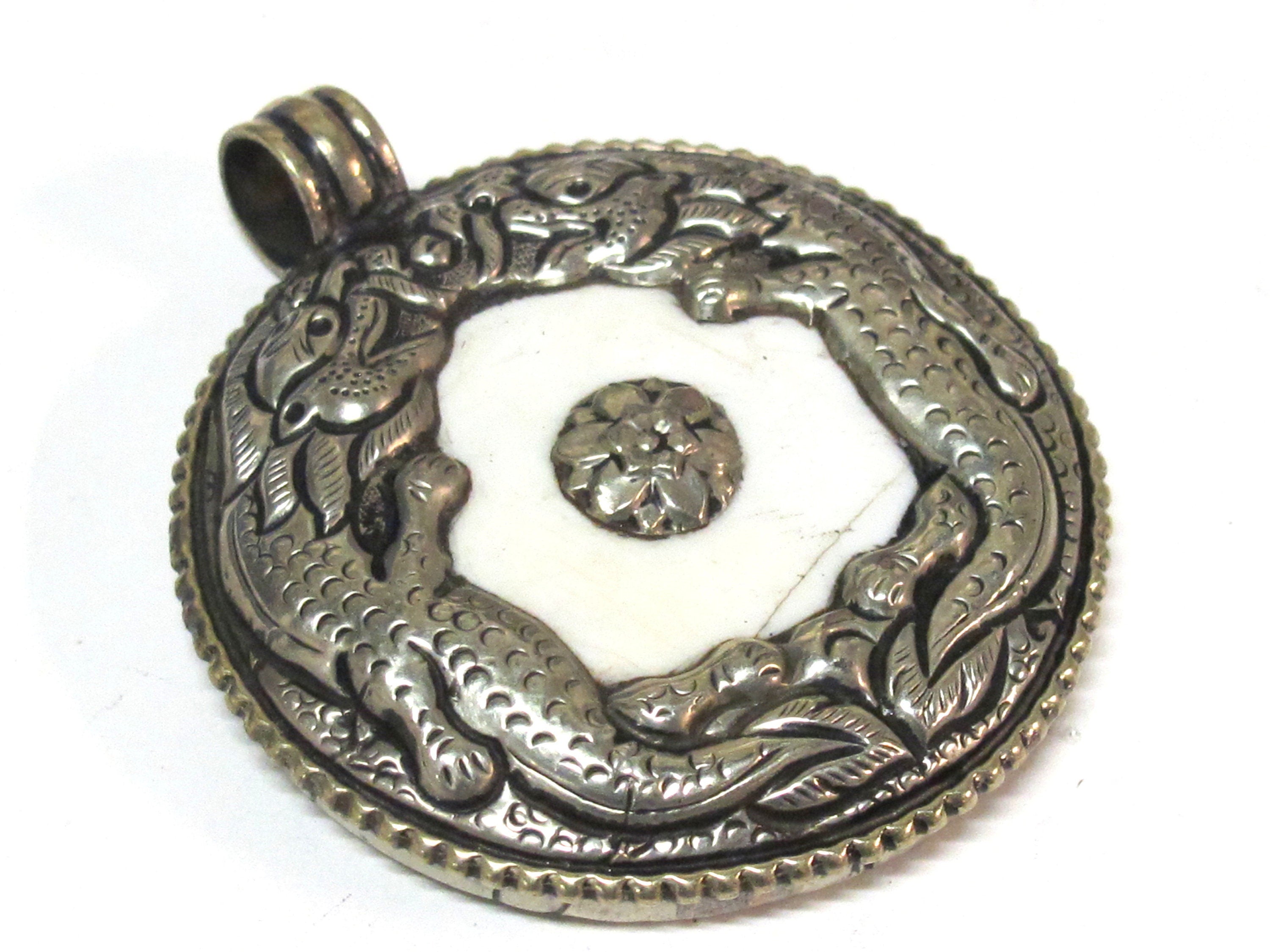 Tibetan pendants - Exotic naga conch shell Tibetan antiqued silver double Dragon Tibetan pendant Nepal - PM246K