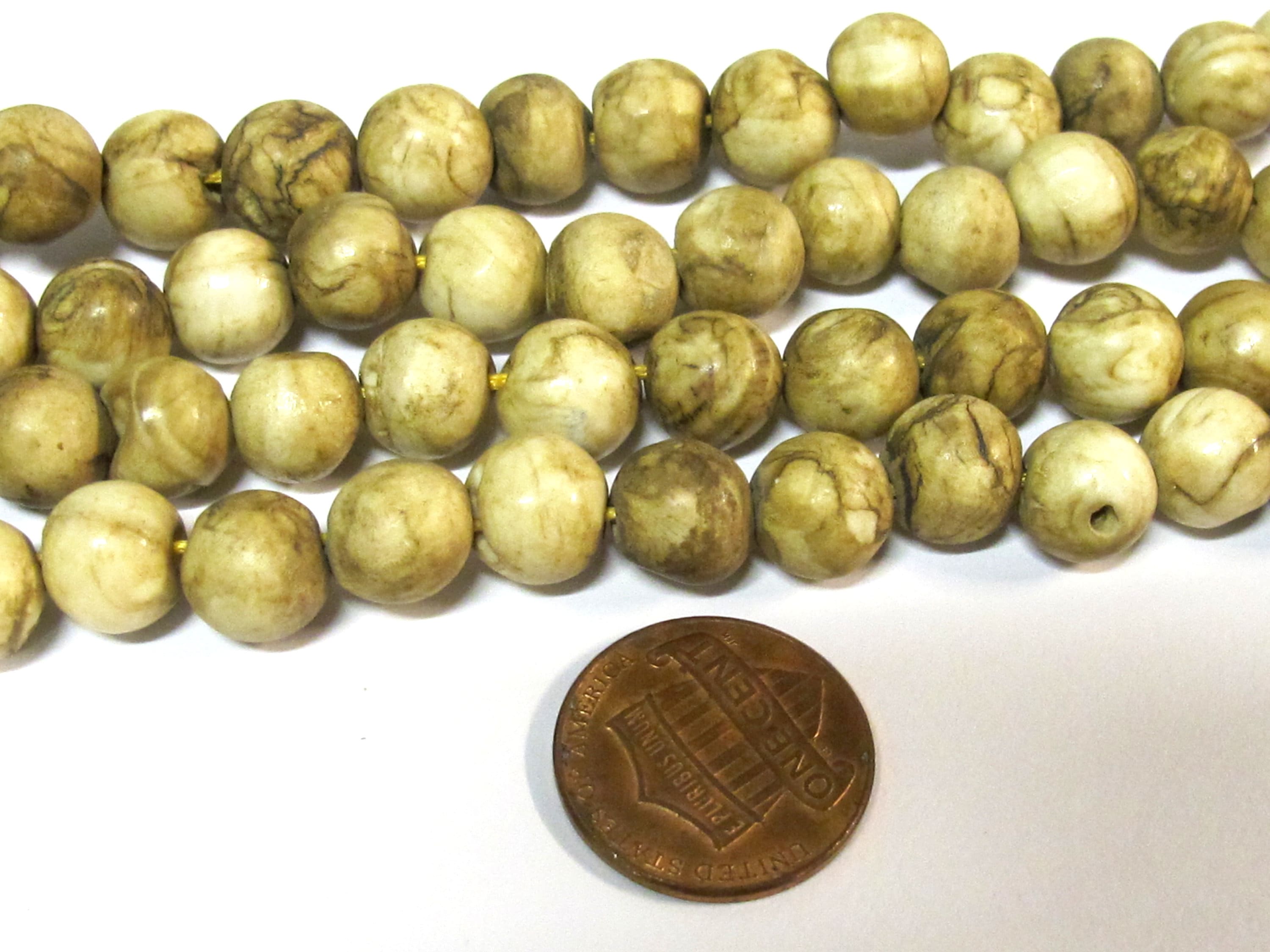 10 Beads - Small Ethnic nepal natural conch shell beads -- CH009D