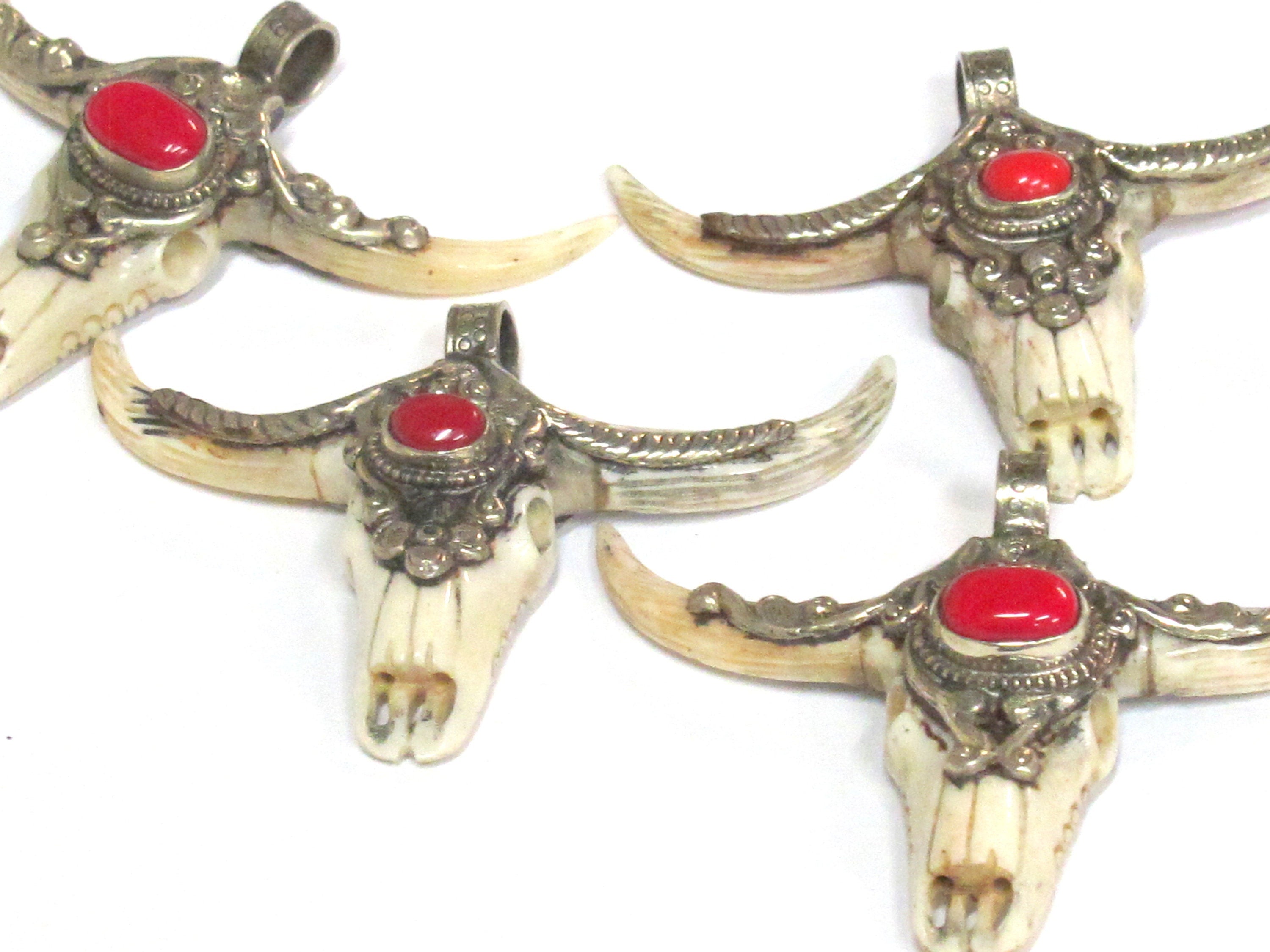 1 Pendant - Large unique gorgeous cattle skull head double horn design bone pendant with coral inlay handicraft from Nepal - PB120A
