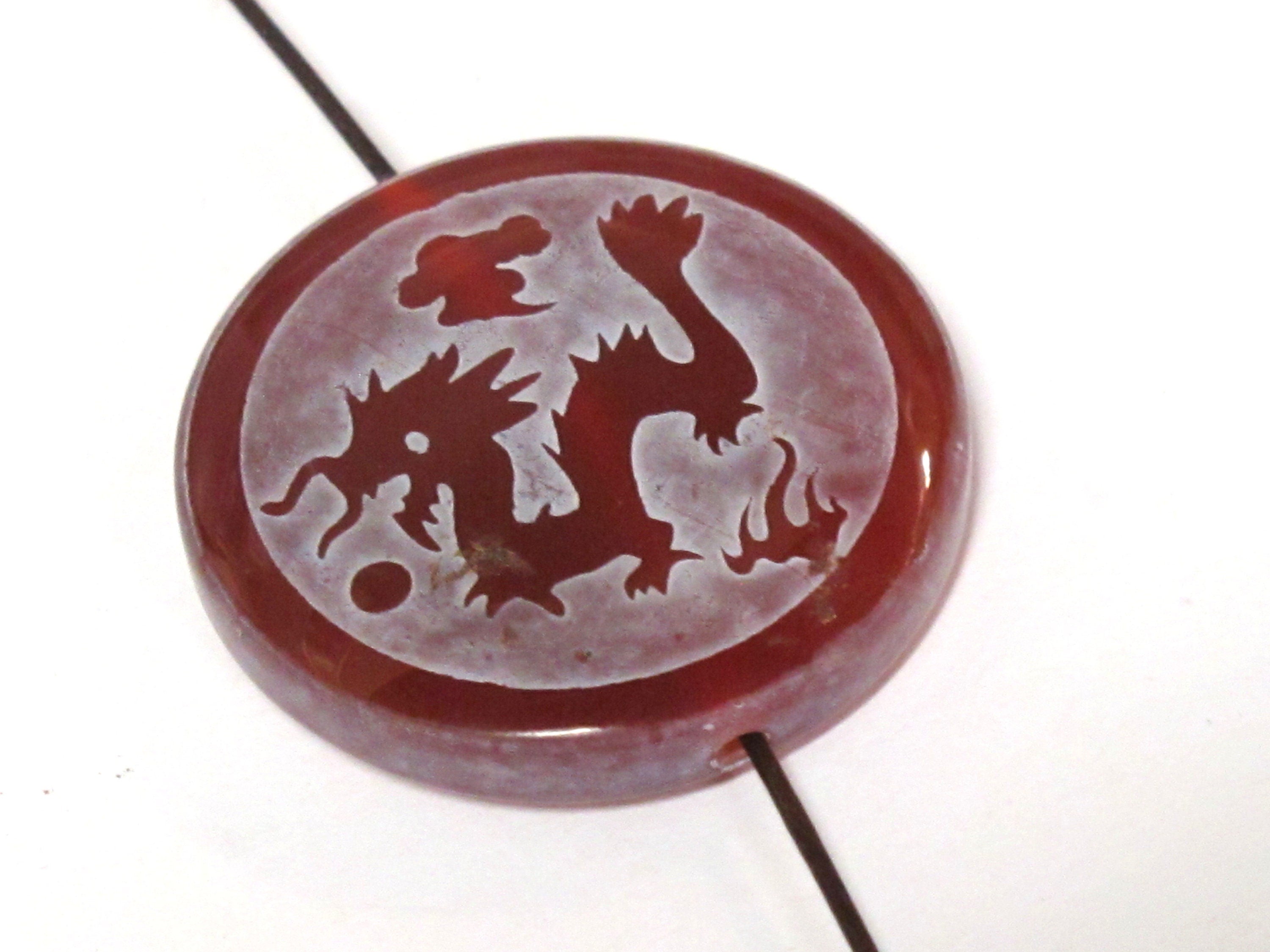 1 Bead - Tibetan dragon phoenix reversible etched agate disc shape gemstone bead - BD161