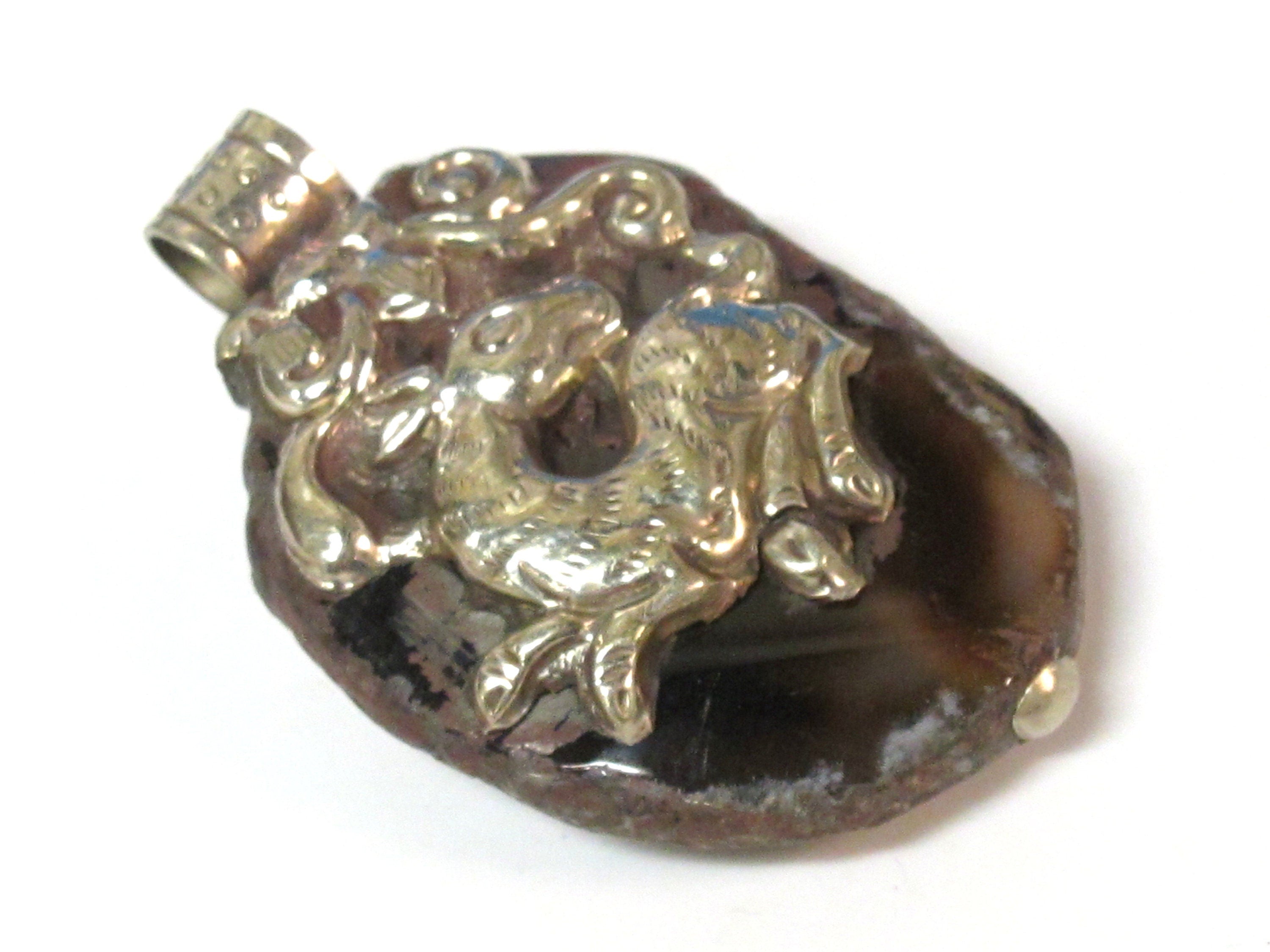 Beautiful Tibetan earthy agate gemstone pendant with deer butterfly reversible design - PM206D