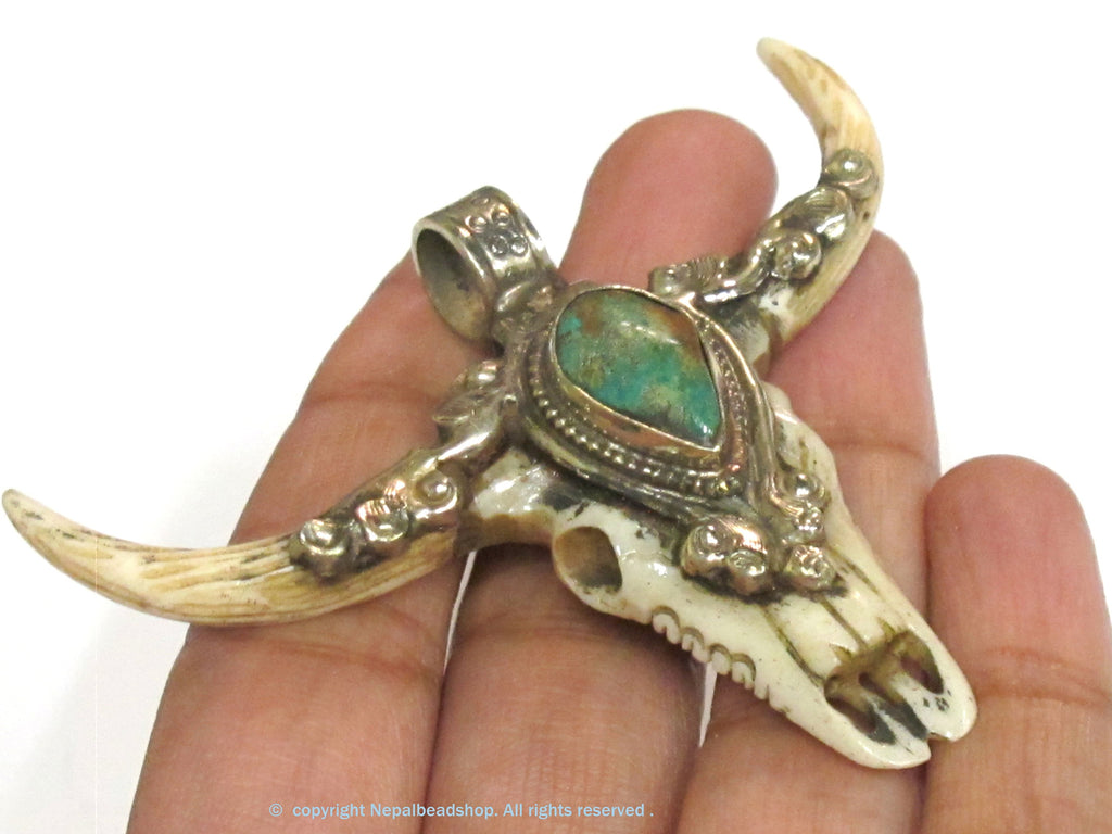 1 Pendant - Large unique gorgeous cattle skull head double horn design bone pendant with turquoise inlay handicraft from Nepal - PB120B