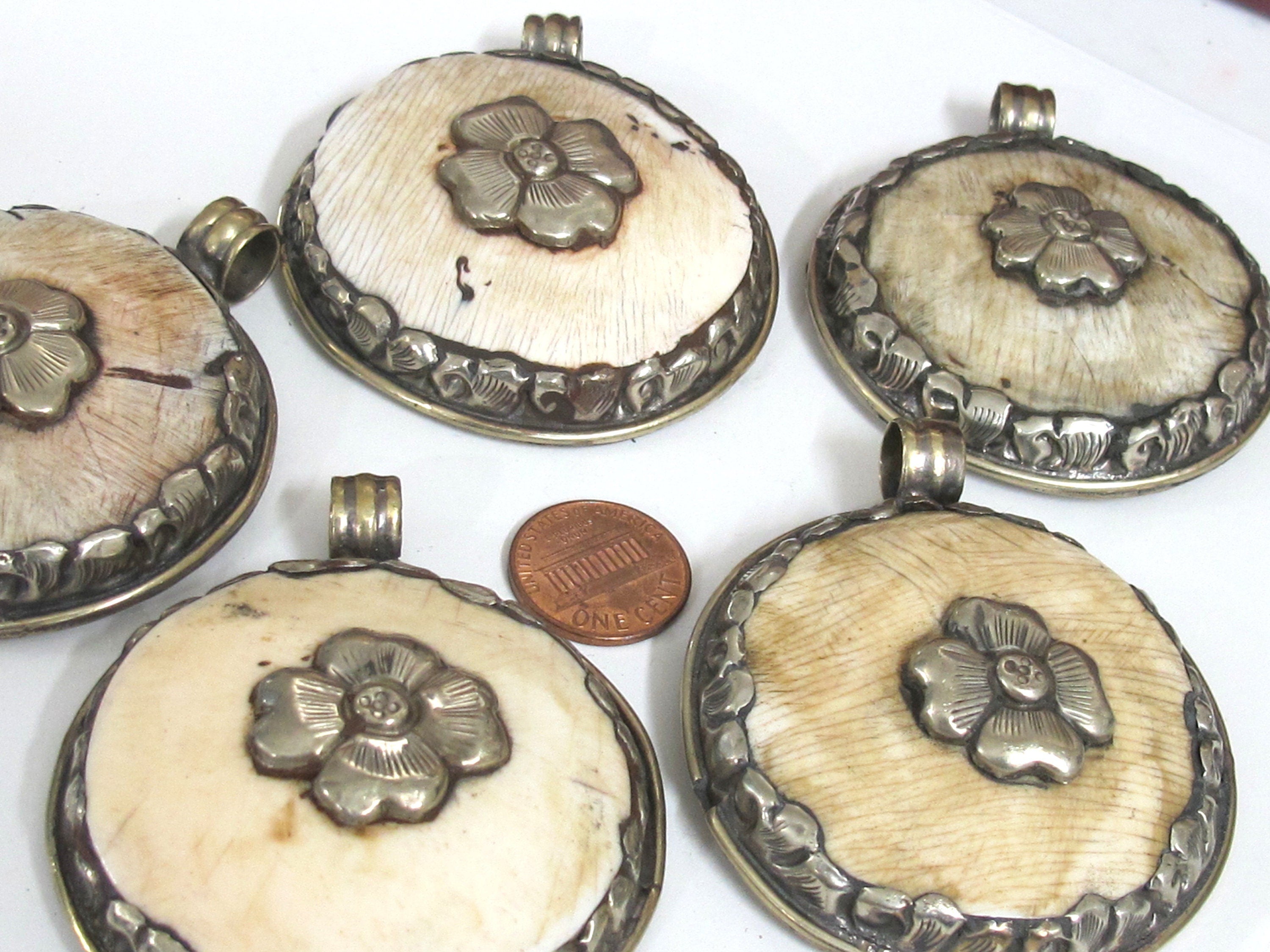 1 pendant - Large Ethnic Tibetan Nepal antiqued silver finish naga conch shell pendant with flower design - PM547C