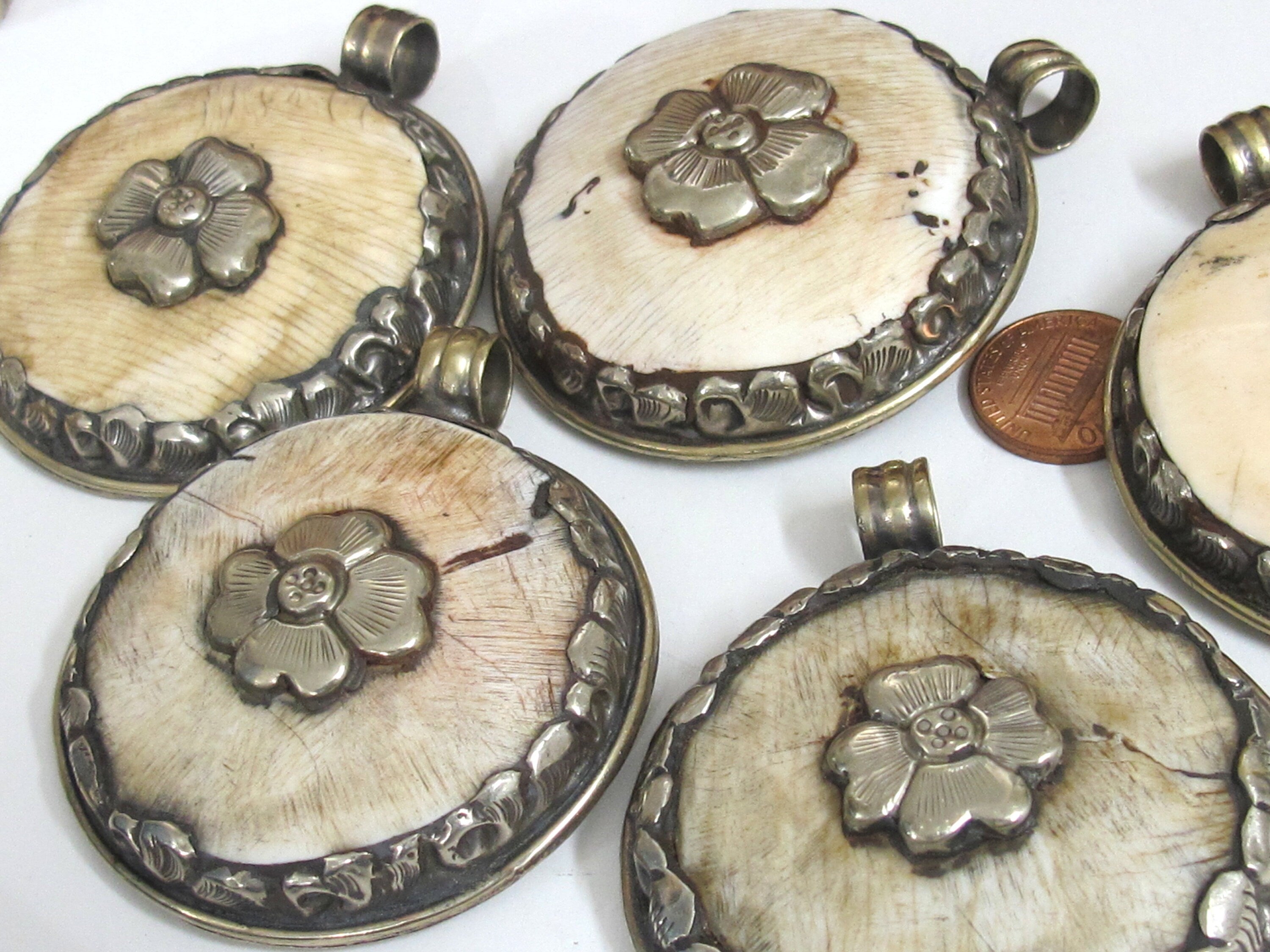 1 pendant - Large Ethnic Tibetan Nepal antiqued silver finish naga conch shell pendant with flower design - PM547C