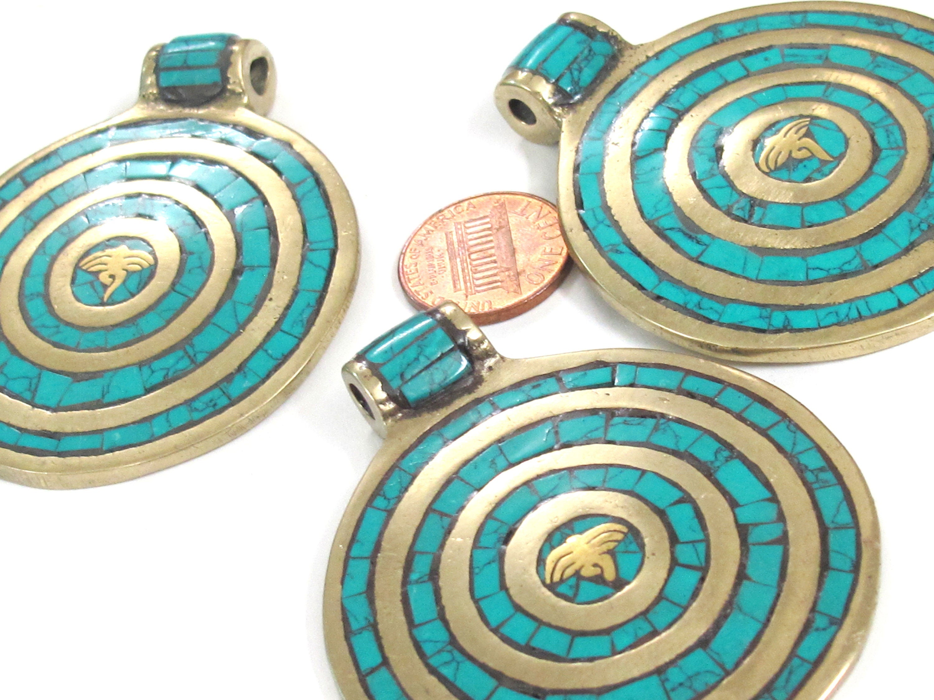 1 Pendant - Large Tibetan brass pendant Buddha eye concentric circles design with turquoise inlay - PM274B