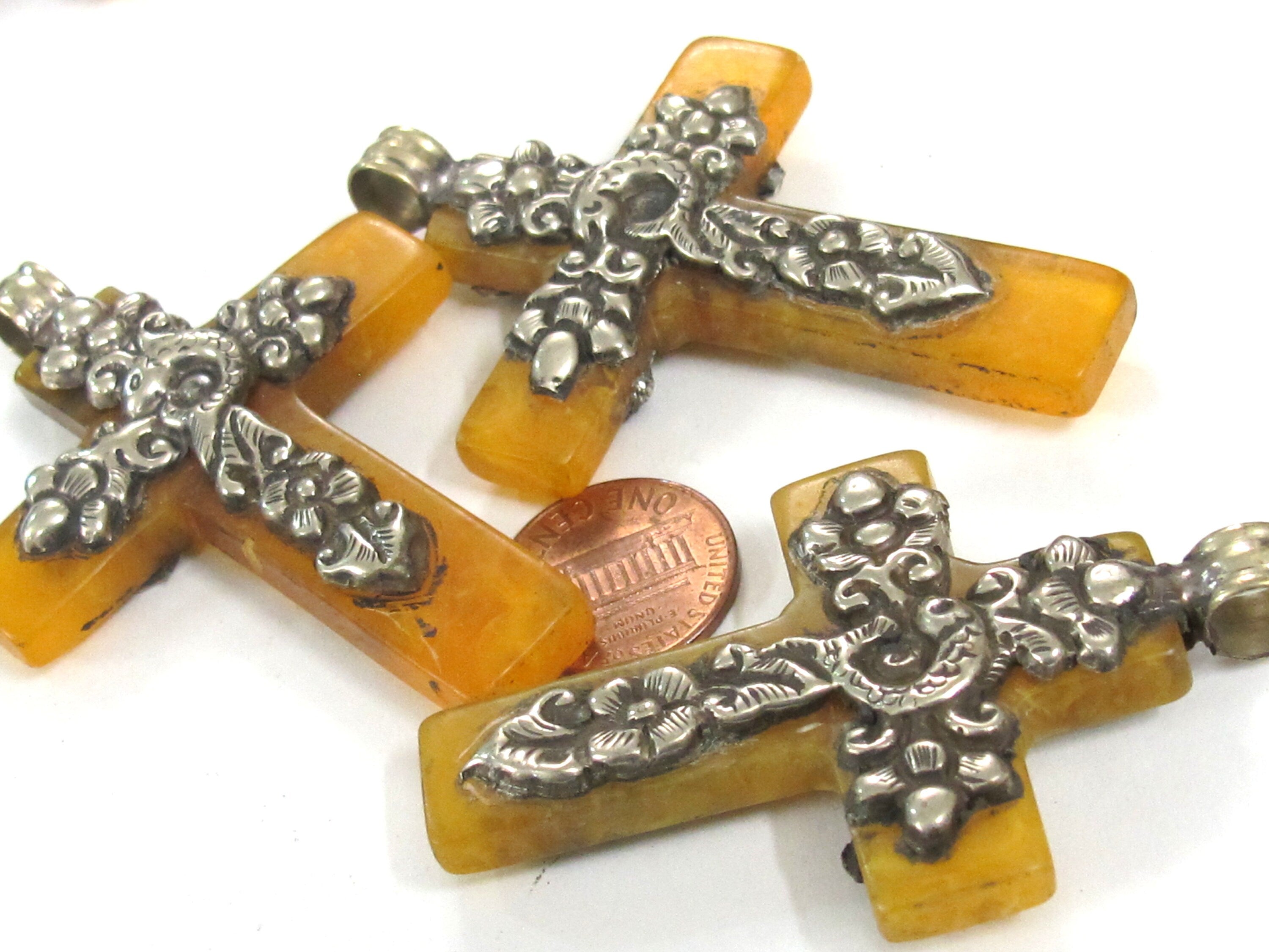 1 Pendant - Nepal Tibetan Cross Pendant, silver color Mix Floral Animal Design, yellow honey color resin Pendant, antiqued finish PM514P