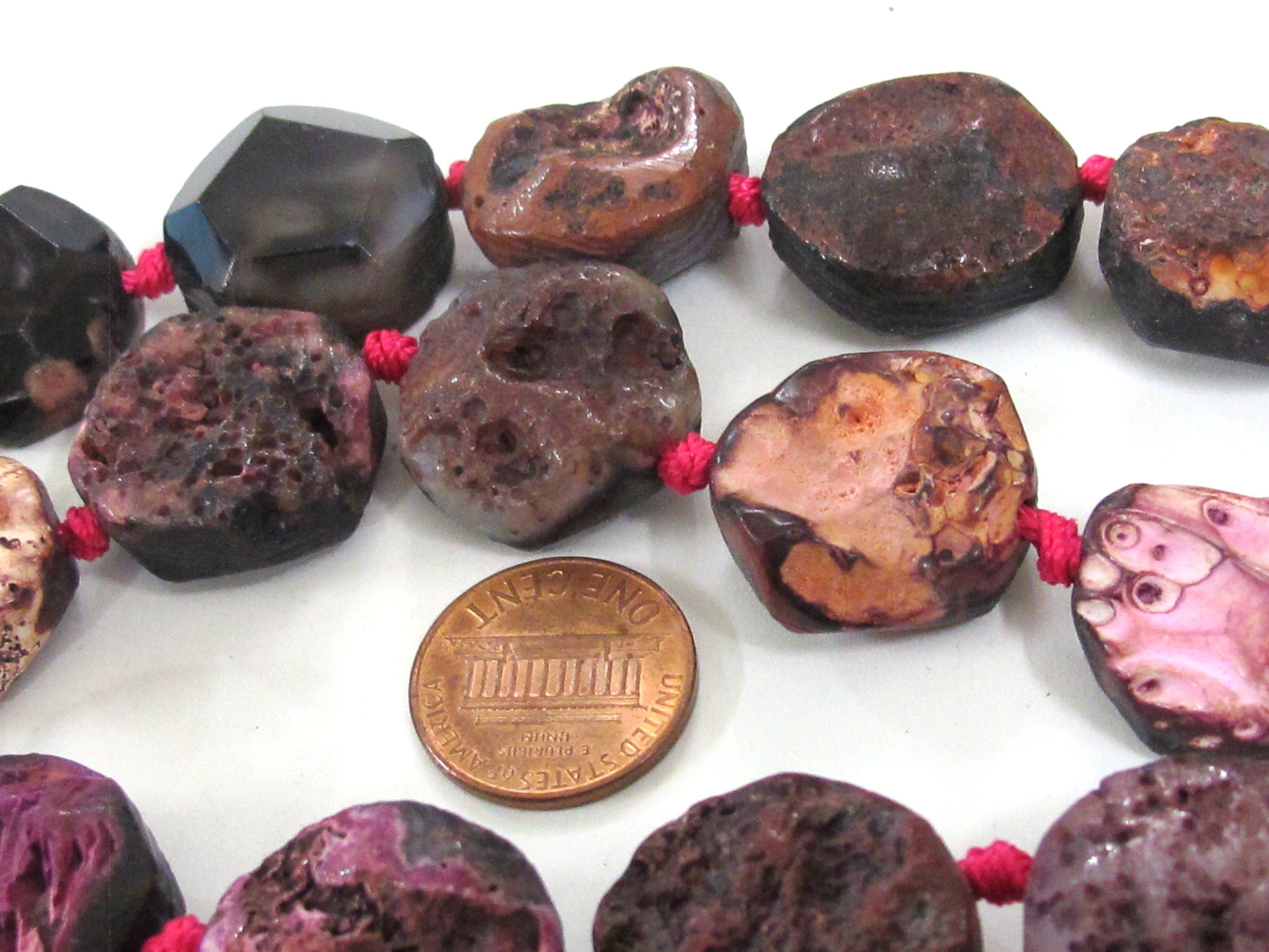4 Beads - Pink color reversible rough agate coin slab beads and facet cut smooth on reverse side - GM289M