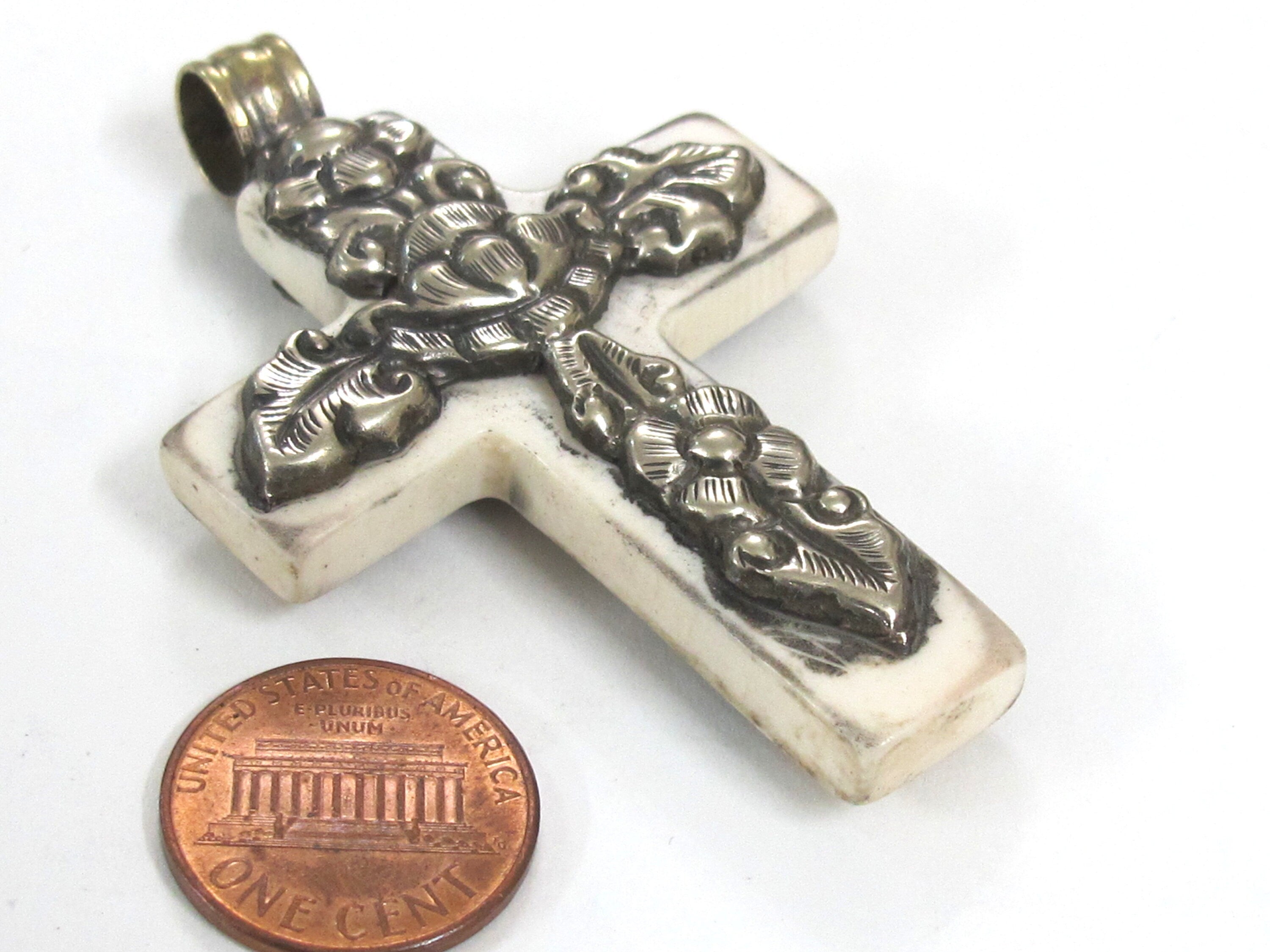 1 Pendant- Nepal Tibetan Cross Pendant, silver color Mix Floral Animal Design, Cream Resin Pendant, Nepalese Cross Charm PM514R