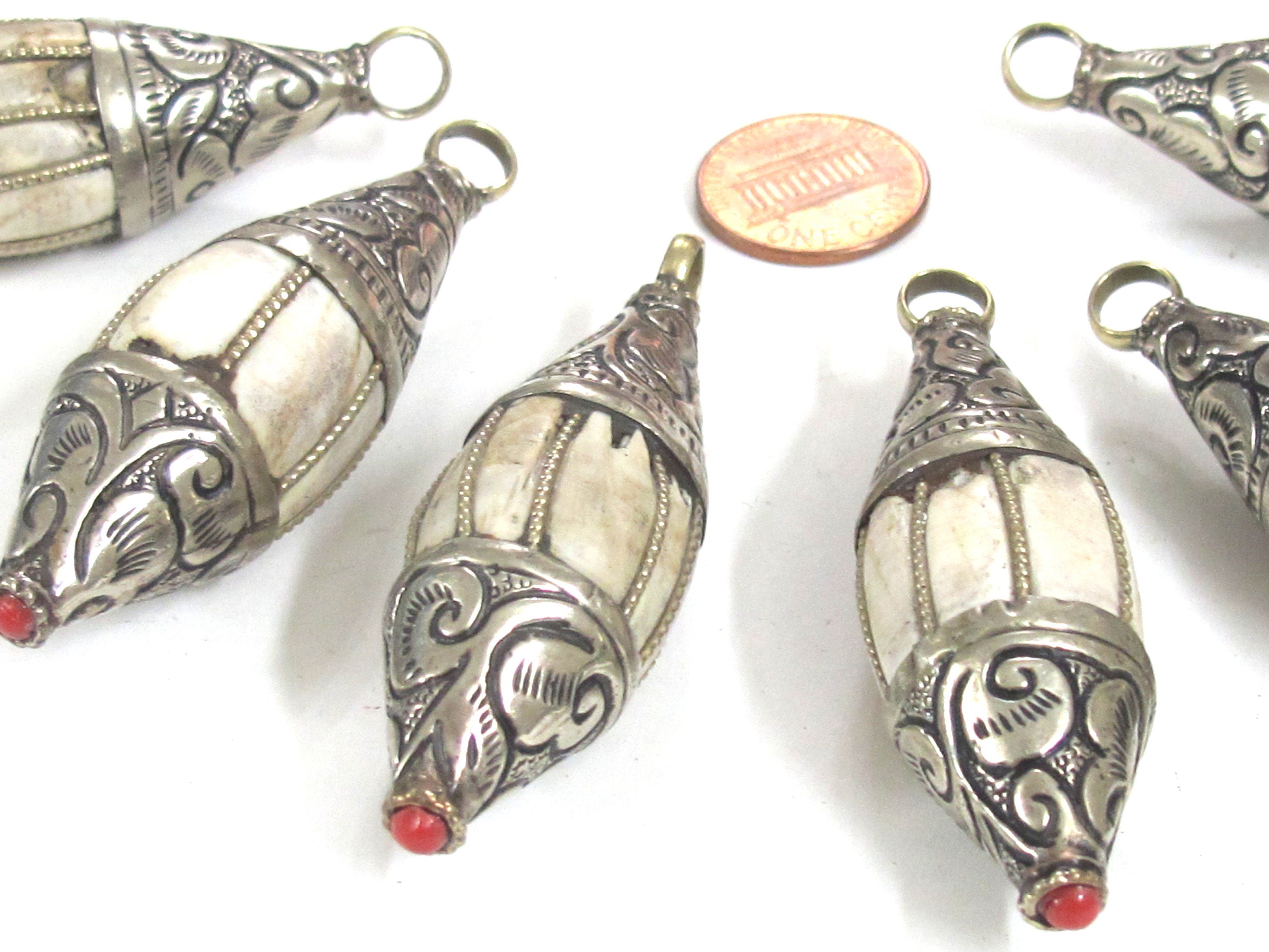 1 Pendant - Ethnic Nepal Tibetan silver color capped wire inlaid Naga Conch shell bicone drop shape pendant from Nepal - PM427K