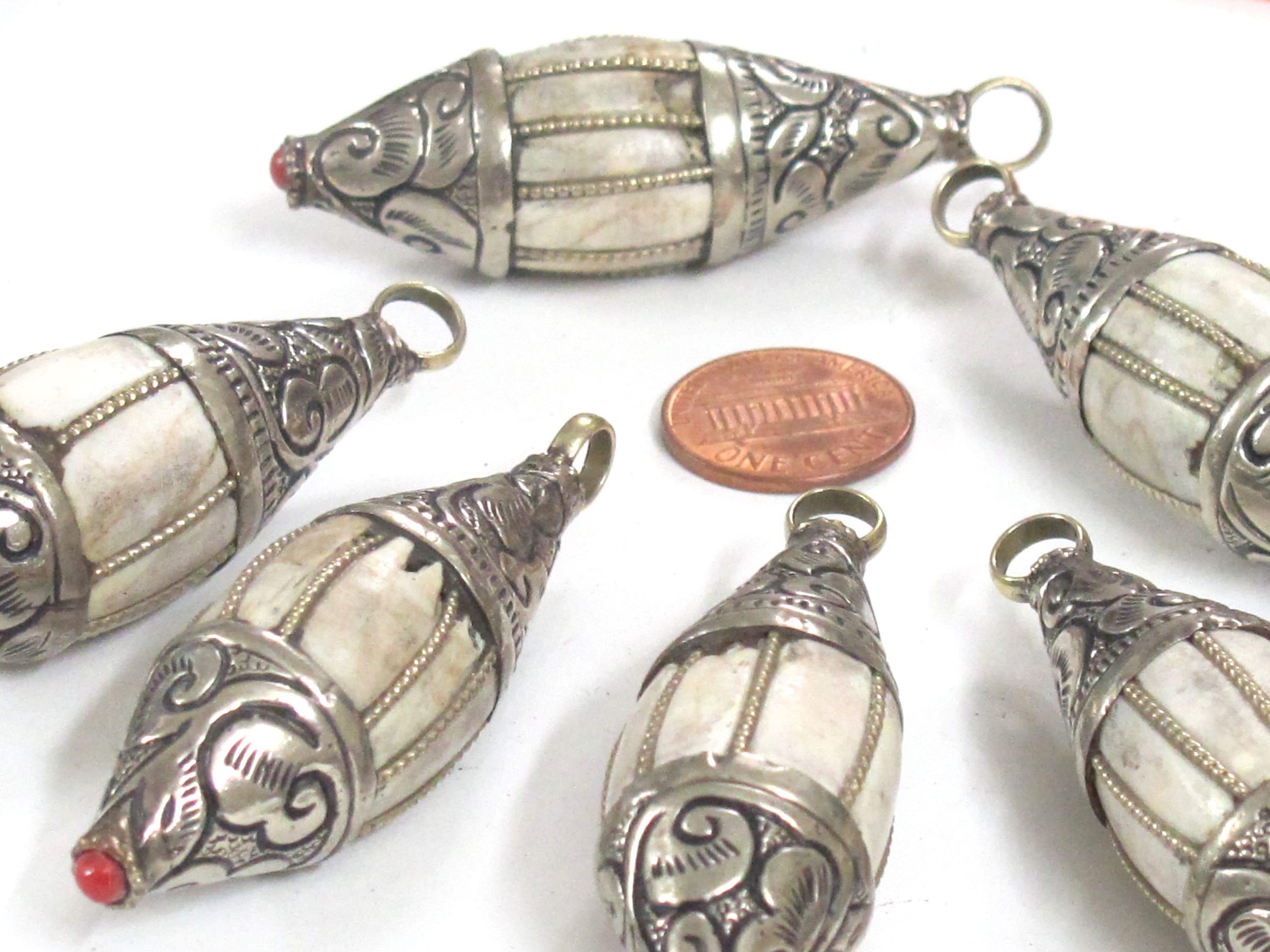 1 Pendant - Ethnic Nepal Tibetan silver color capped wire inlaid Naga Conch shell bicone drop shape pendant from Nepal - PM427K