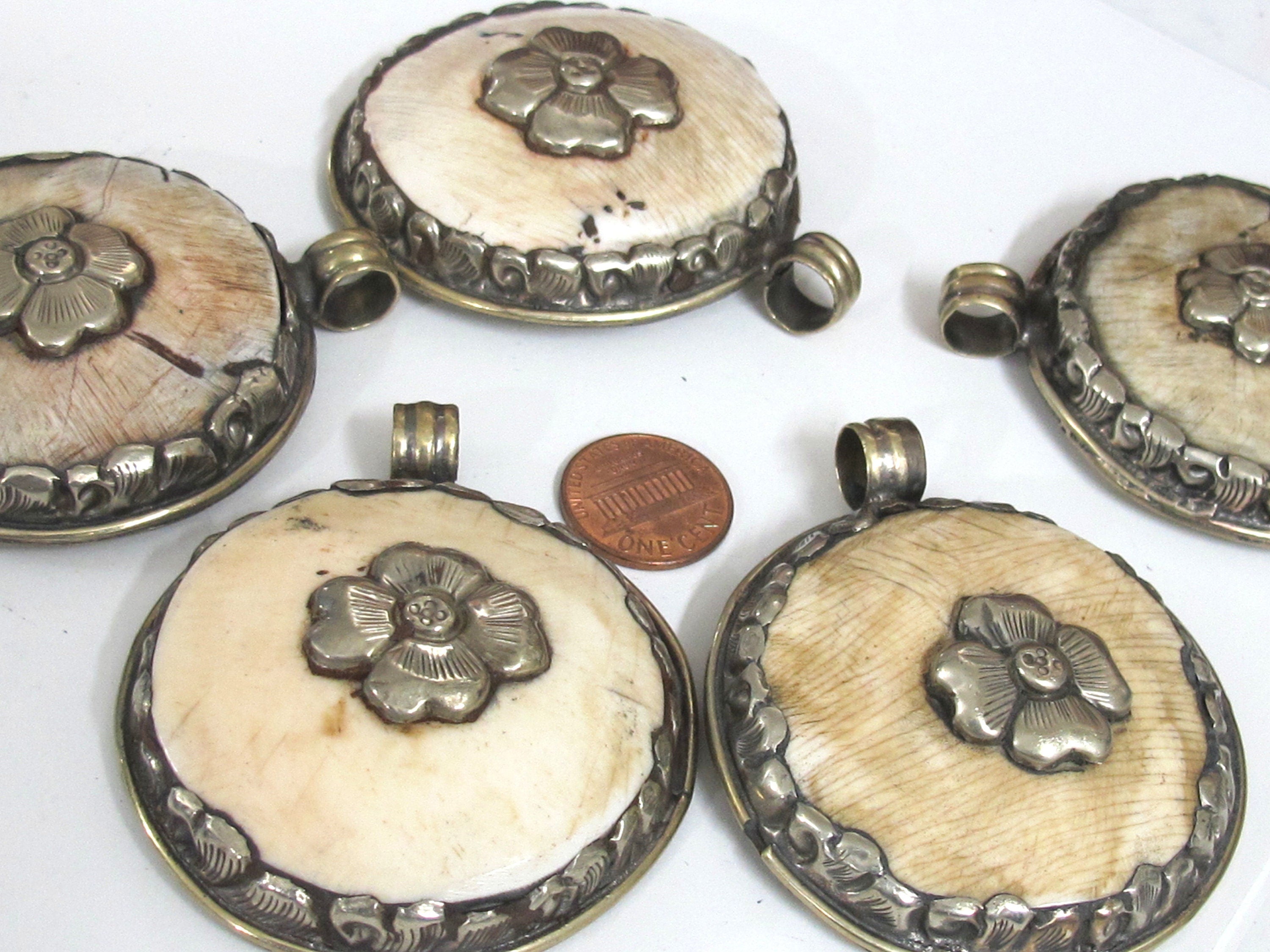 1 pendant - Large Ethnic Tibetan Nepal antiqued silver finish naga conch shell pendant with flower design - PM547C