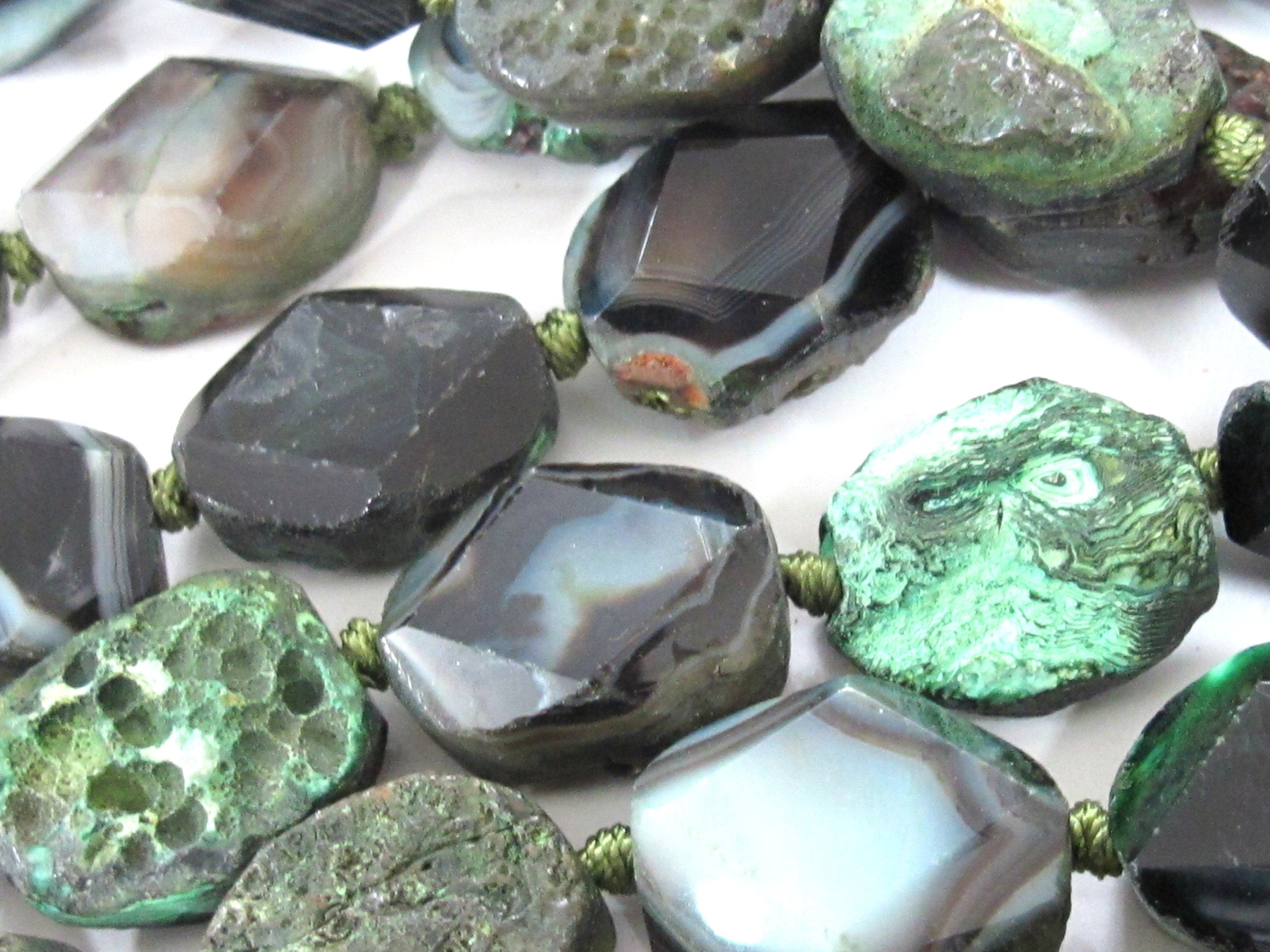 4 BEADS - Beautiful oval shape reversible Green color rough agate coin slab beads and facet cut smooth on reverse side - GM289K