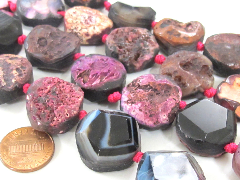 4 Beads - Pink color reversible rough agate coin slab beads and facet cut smooth on reverse side - GM289M