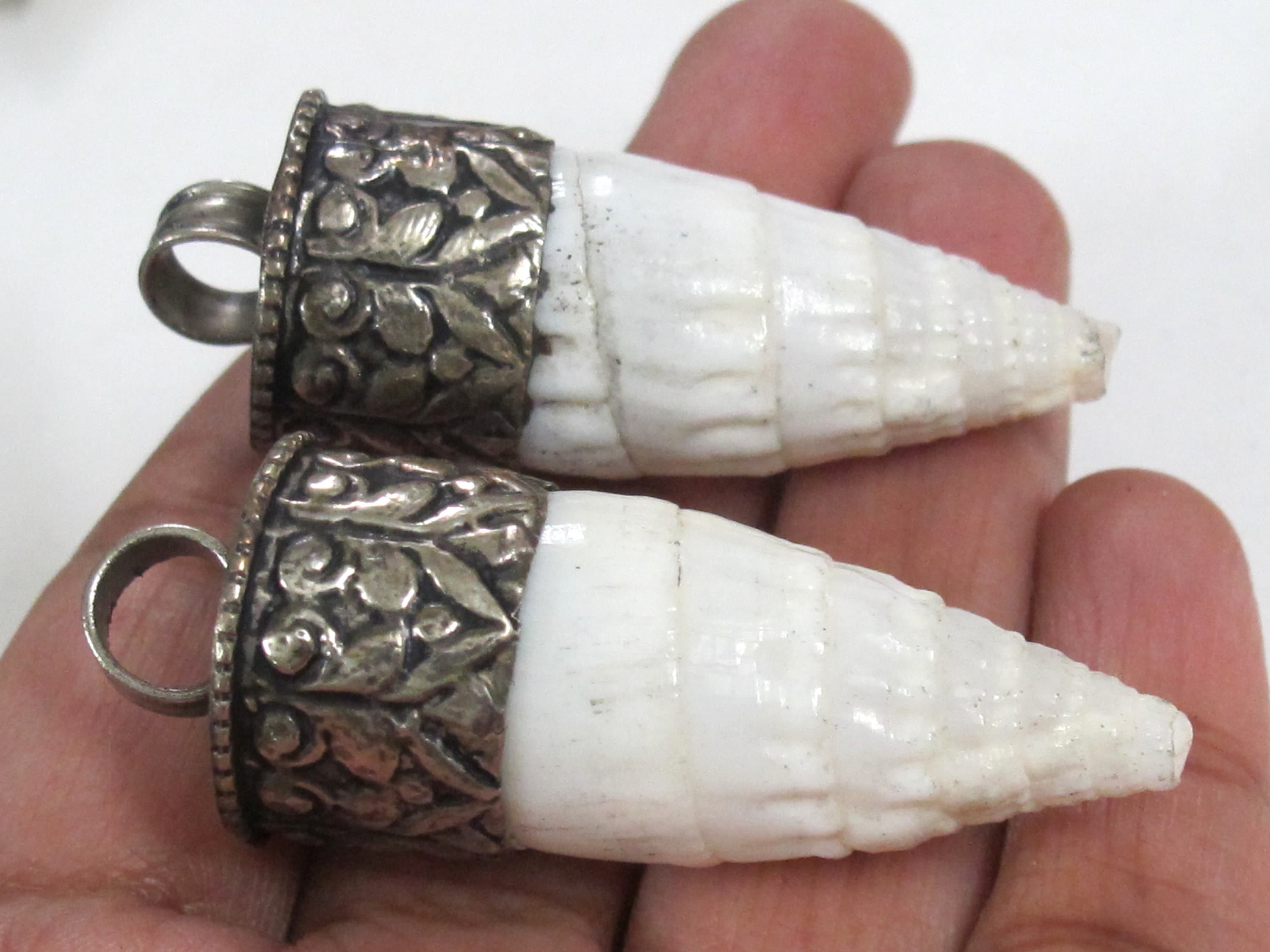 1 Pendant - Tibetan pendants shell pendant Tibetan silver color capped conical grooved ribbed shell pendant - PM322M