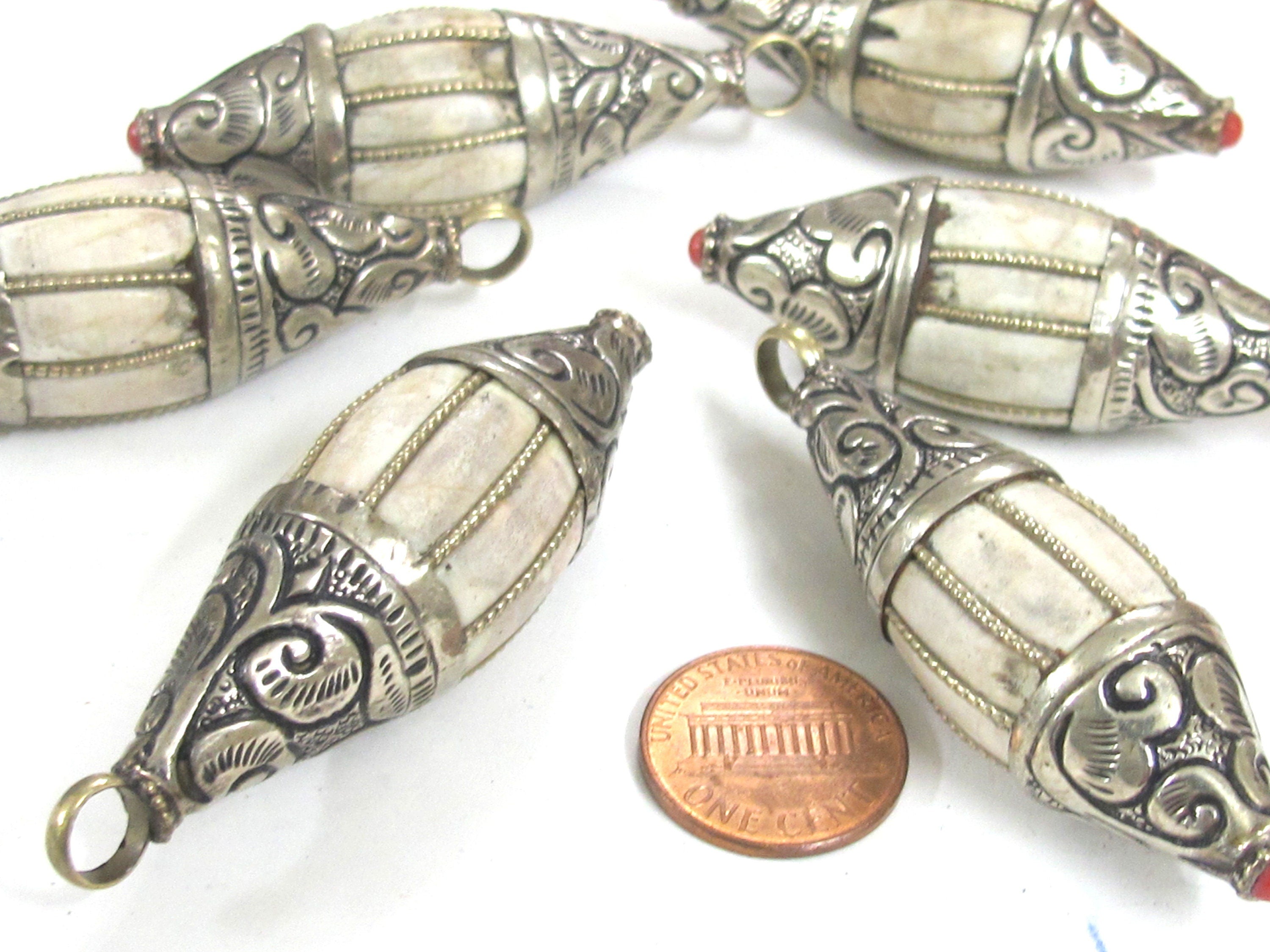 1 Pendant - Ethnic Nepal Tibetan silver color capped wire inlaid Naga Conch shell bicone drop shape pendant from Nepal - PM427K