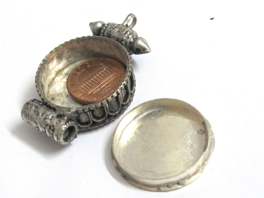 1 pendant - Tibetan antiqued silver finish Lapis brass inlaid Ghau prayer box kalachakra mantra pendant Nepal - PM527K