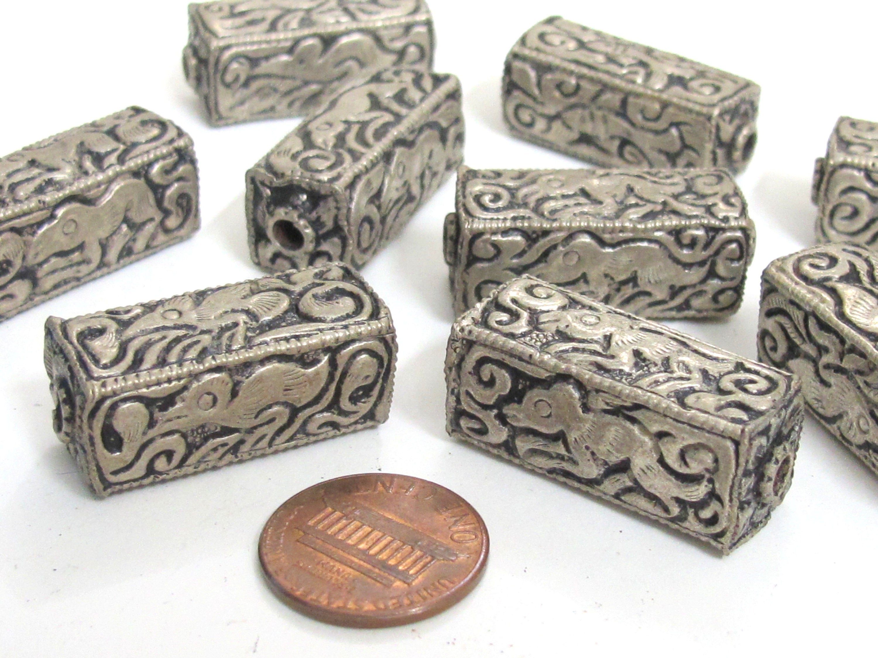 4 Beads - Tibetan antiqued silver color finish repousse animal bird floral mix carving rectangle cube shape beads - BD957K