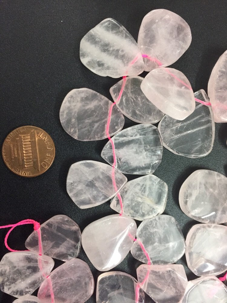 4 beads set - Pink quartz triangular shape gemstone beads - GM326K