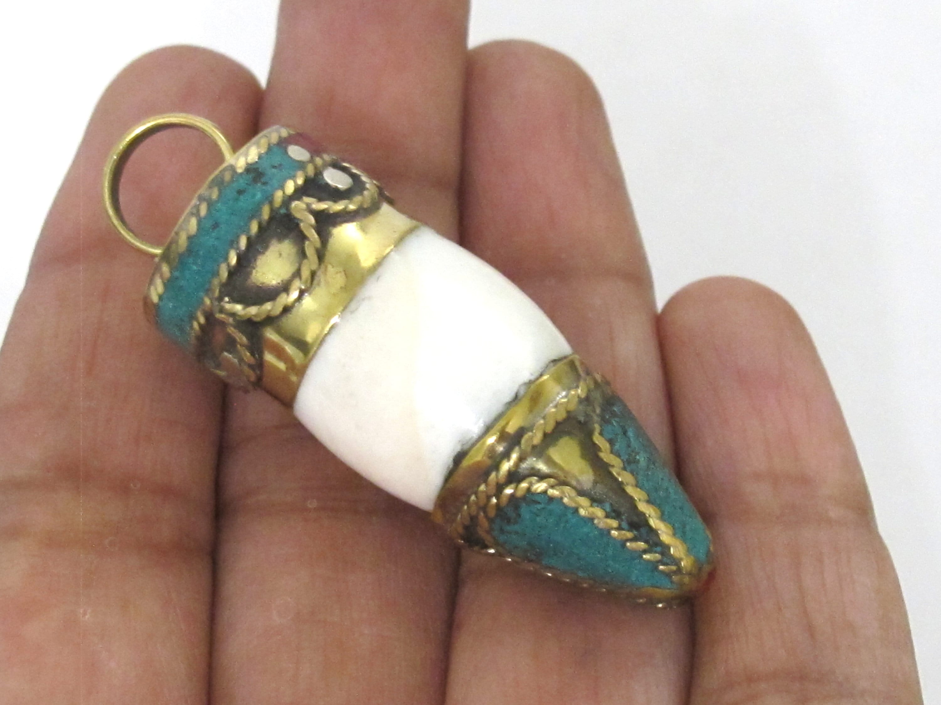 1 pendant - Unisex Tibetan pendant Ethnic tibetan Nepal naga conch shell point bullet shape brass capped pendant turquoise inlay - PM277K