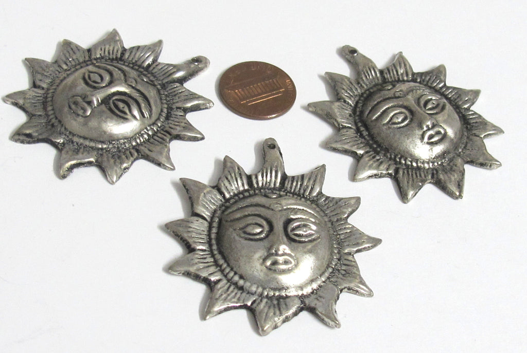 Tibetan Sun Face Pendant | Beautiful Antiqued Silver Finish Sun Design Charm | Nepal Pendant CP016