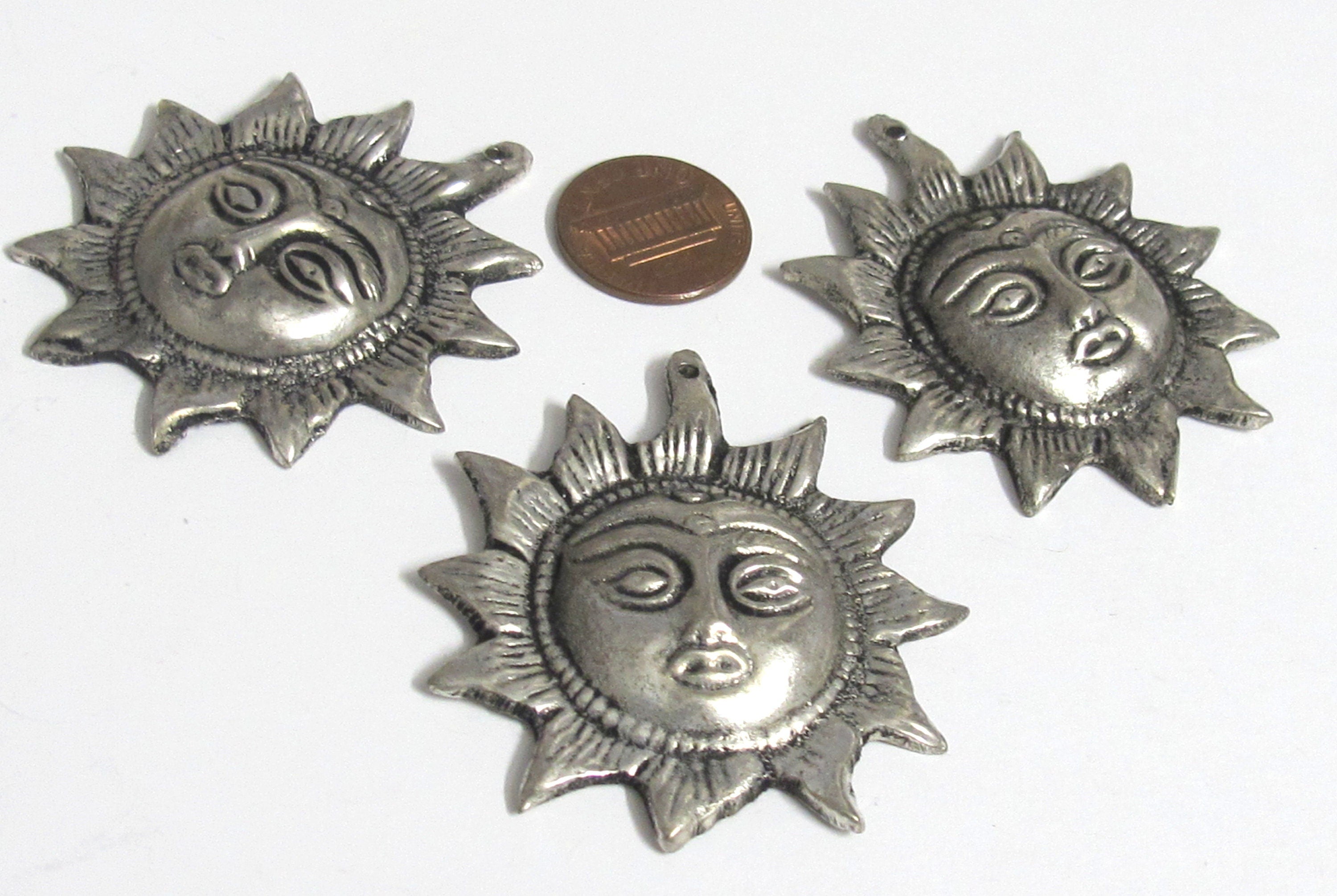 Tibetan Sun Face Pendant | Beautiful Antiqued Silver Finish Sun Design Charm | Nepal Pendant CP016