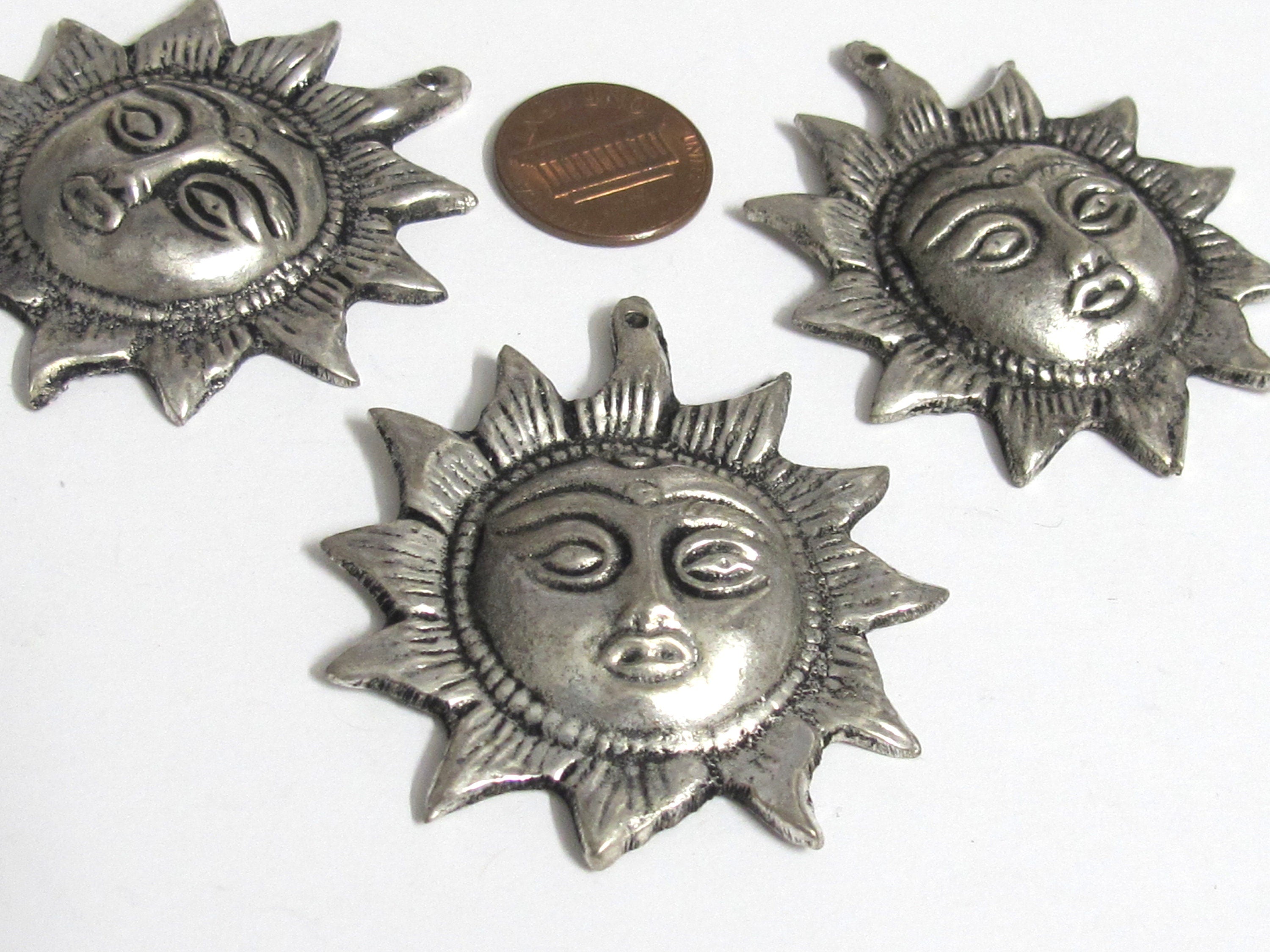 Tibetan Sun Face Pendant | Beautiful Antiqued Silver Finish Sun Design Charm | Nepal Pendant CP016