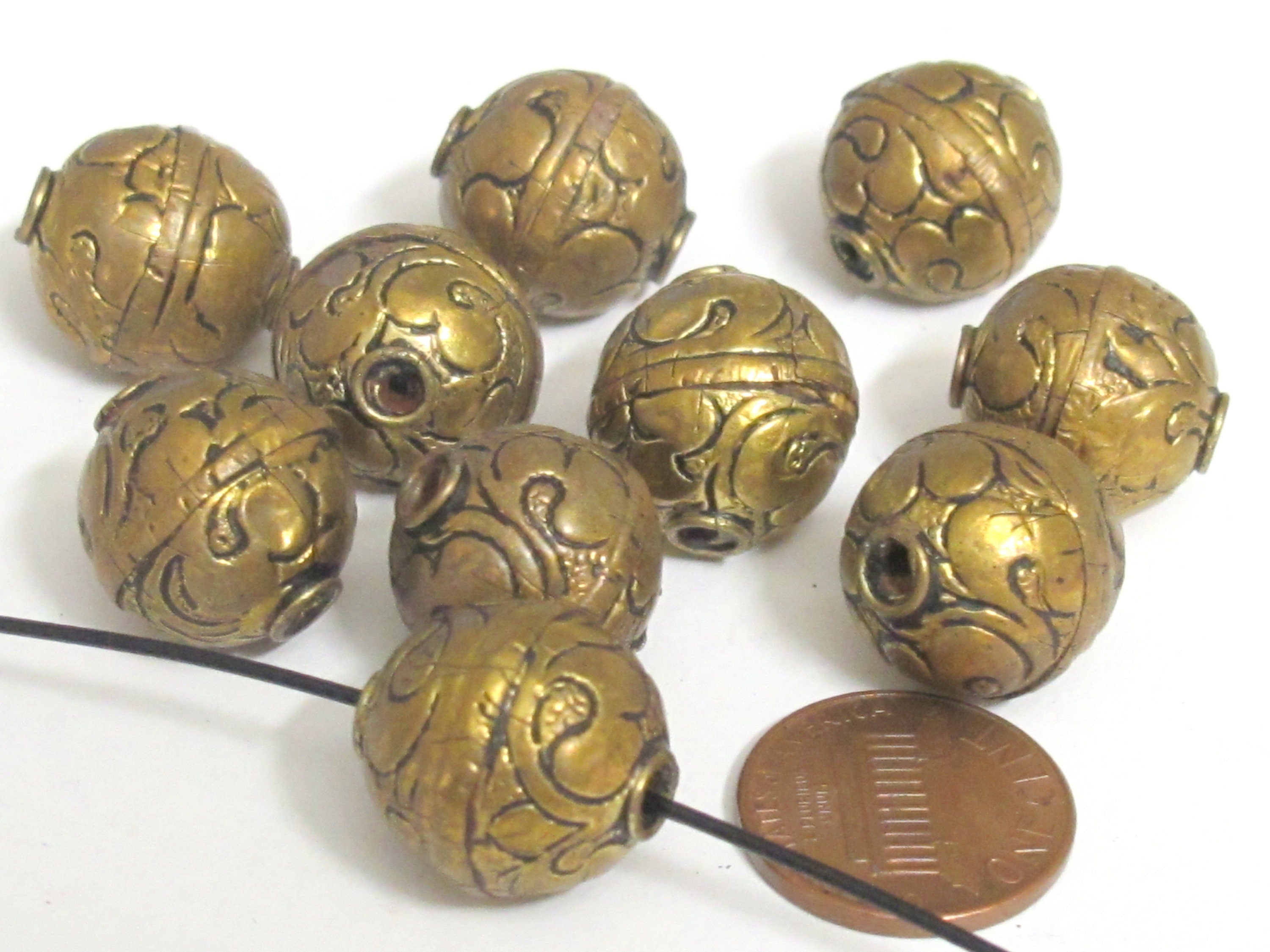 1 bead - Tibetan beads nepal brass beads floral carving antiqued golden brass beads wholesale bulk lot Nepal - BD902K
