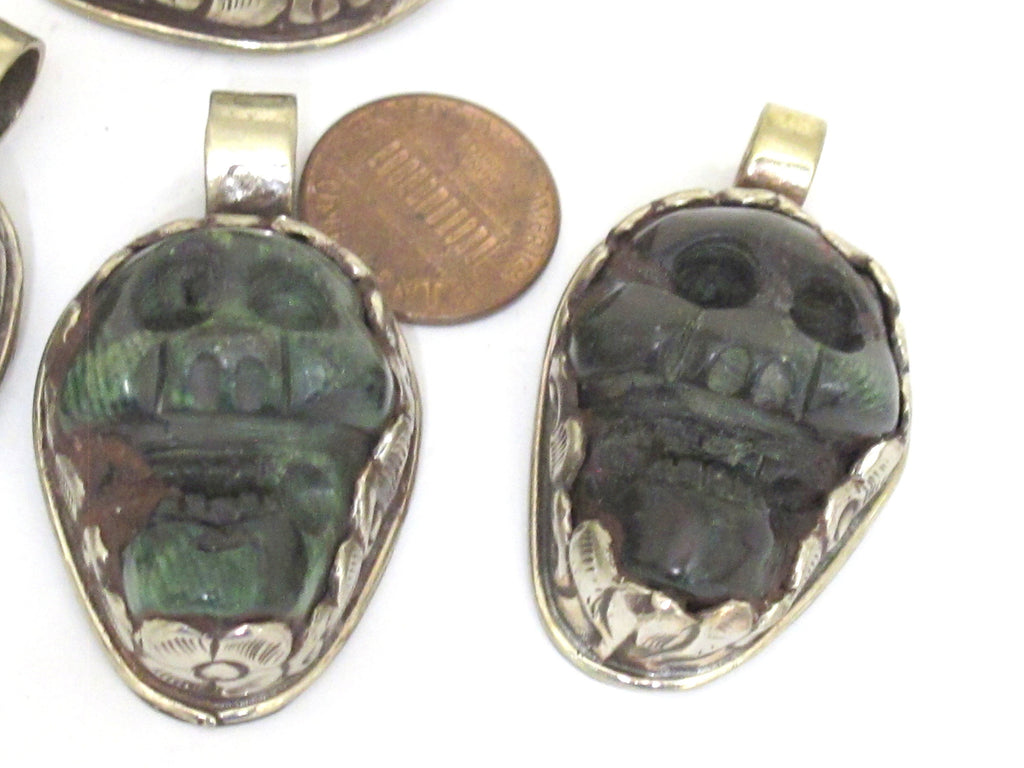 1 Pendant - Gorgeous tribal carved skeleton skull head face green agate gemstone pendant with floral carving - PM348P