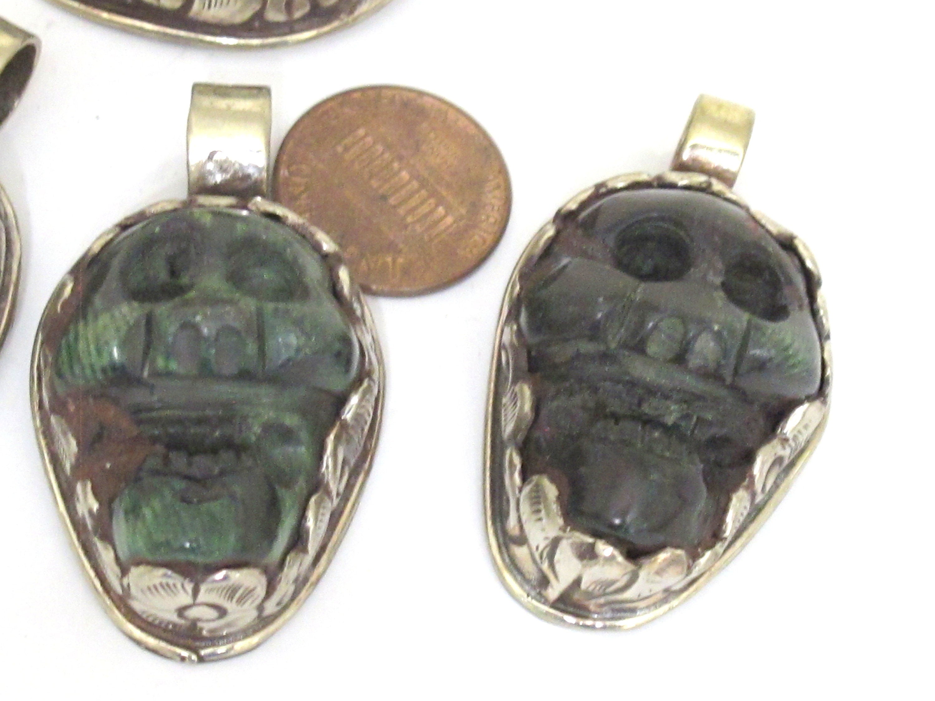 1 Pendant - Gorgeous tribal carved skeleton skull head face green agate gemstone pendant with floral carving - PM348P